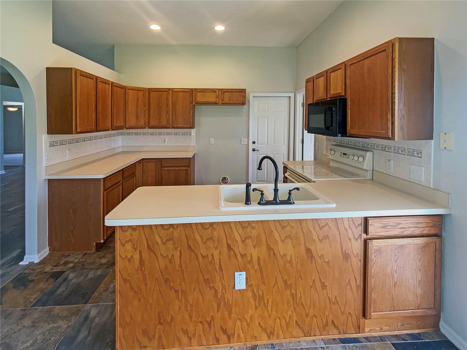 Image 11 of 32 For 9348 Santa Monica Way