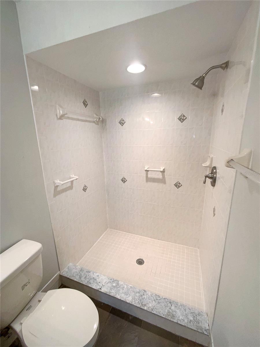 Image 26 of 32 For 9348 Santa Monica Way