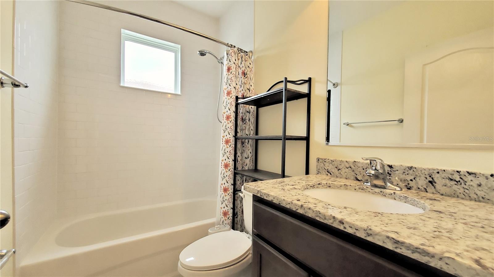 Image 21 of 41 For 3118 Camino Real Drive N