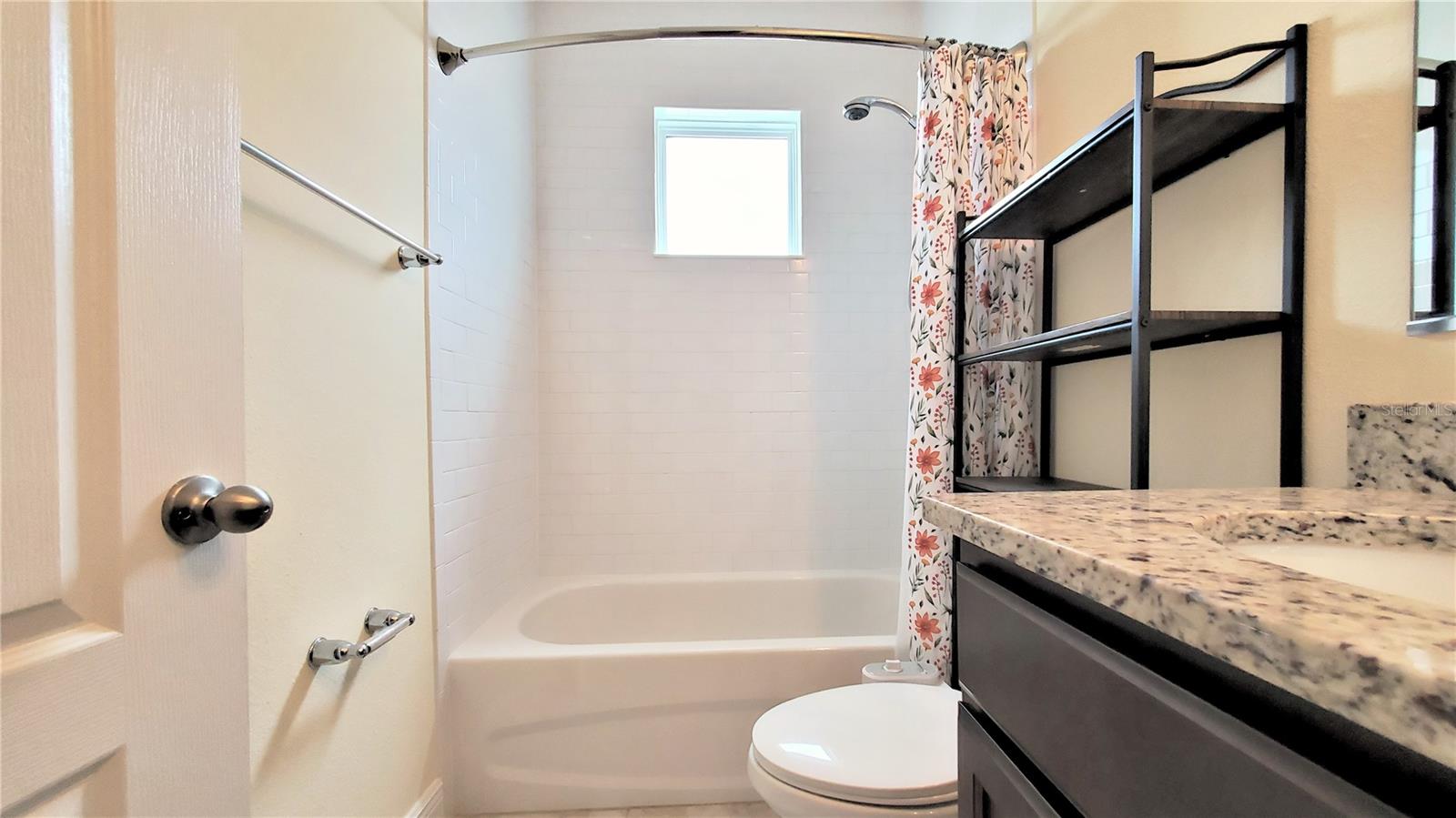 Image 22 of 41 For 3118 Camino Real Drive N