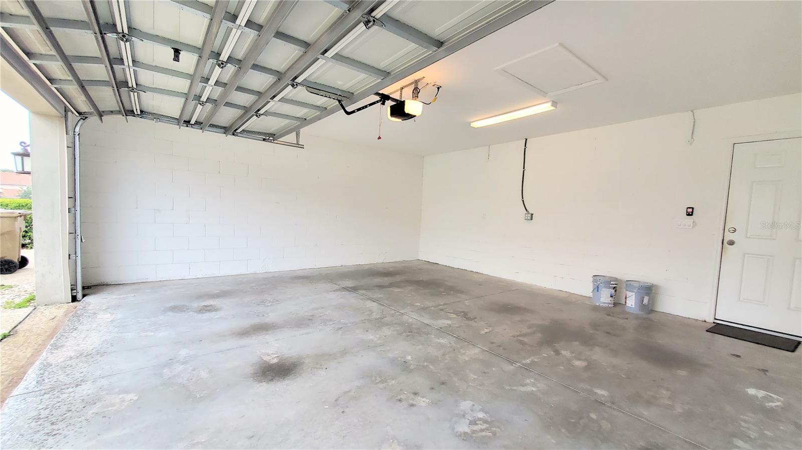 Image 34 of 41 For 3118 Camino Real Drive N