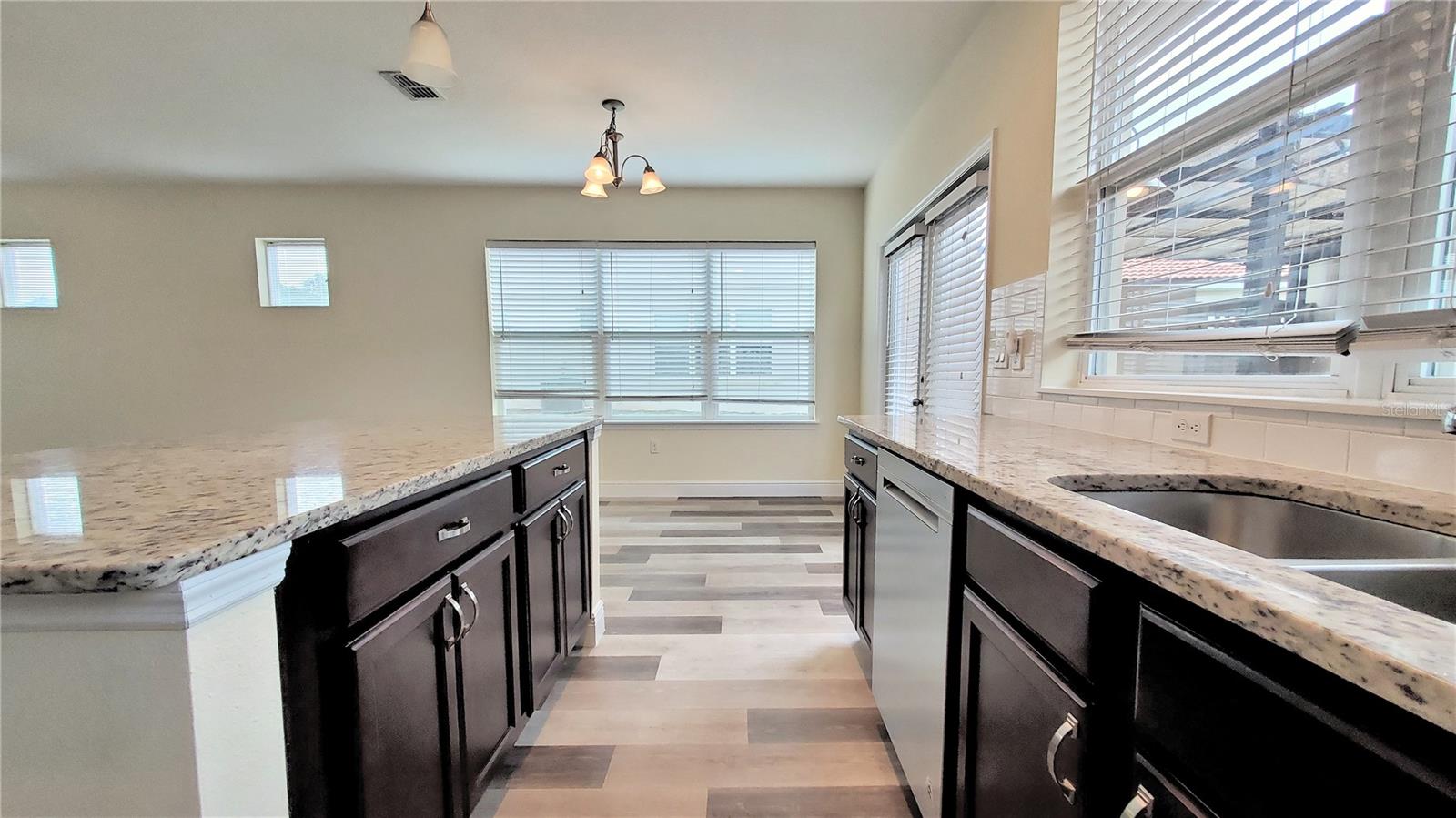 Image 6 of 41 For 3118 Camino Real Drive N