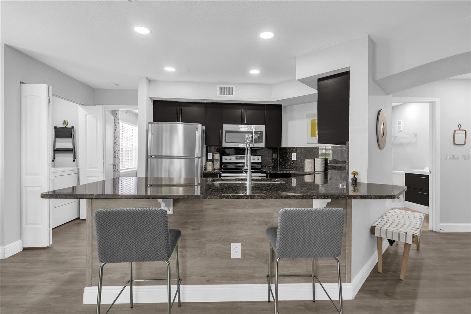 Image 7 of 26 For 7350 Westpointe Boulevard 215
