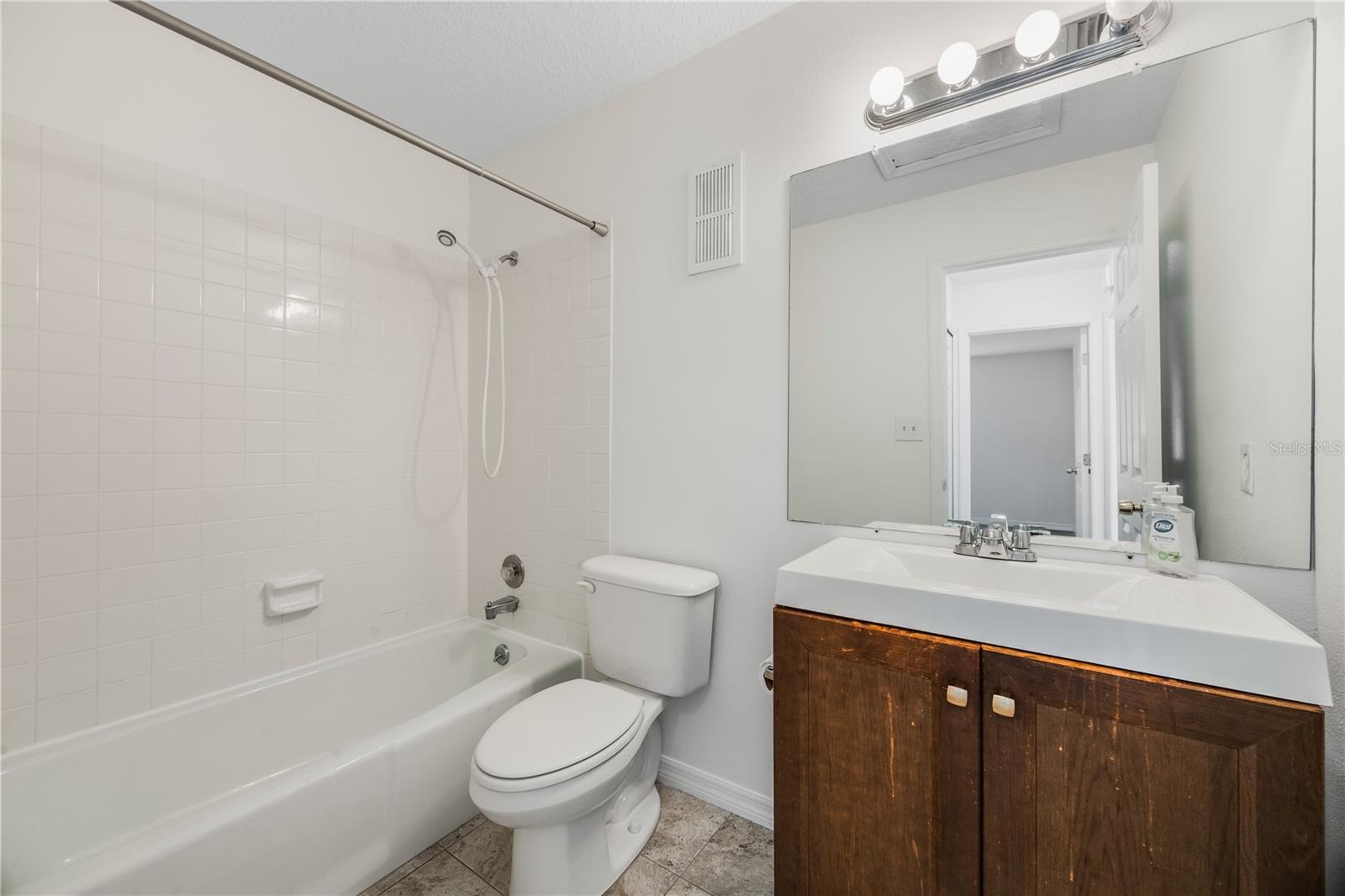 Image 14 of 28 For 1134 Villa Lane 95