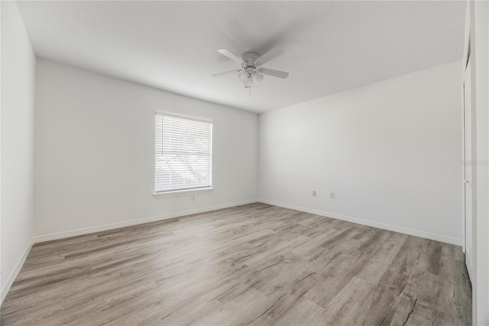 Image 4 of 28 For 1134 Villa Lane 95