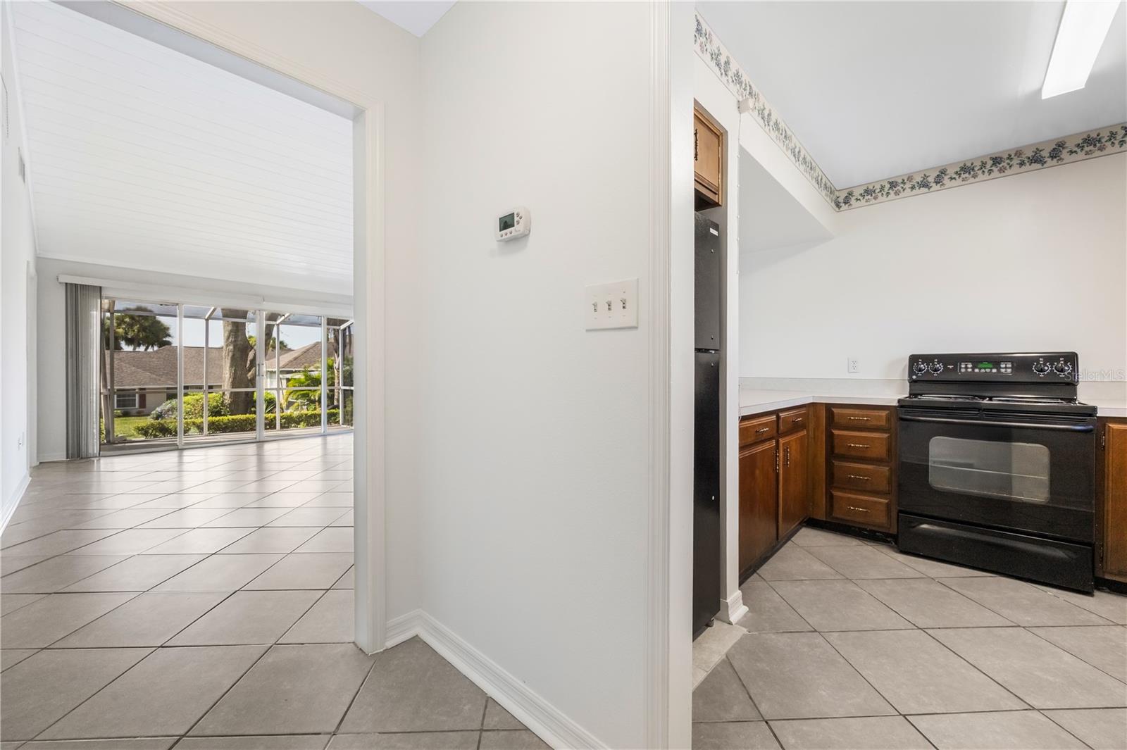 Image 7 of 28 For 1134 Villa Lane 95