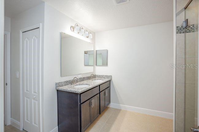 Image 17 of 20 For 3894 Sagefield Drive