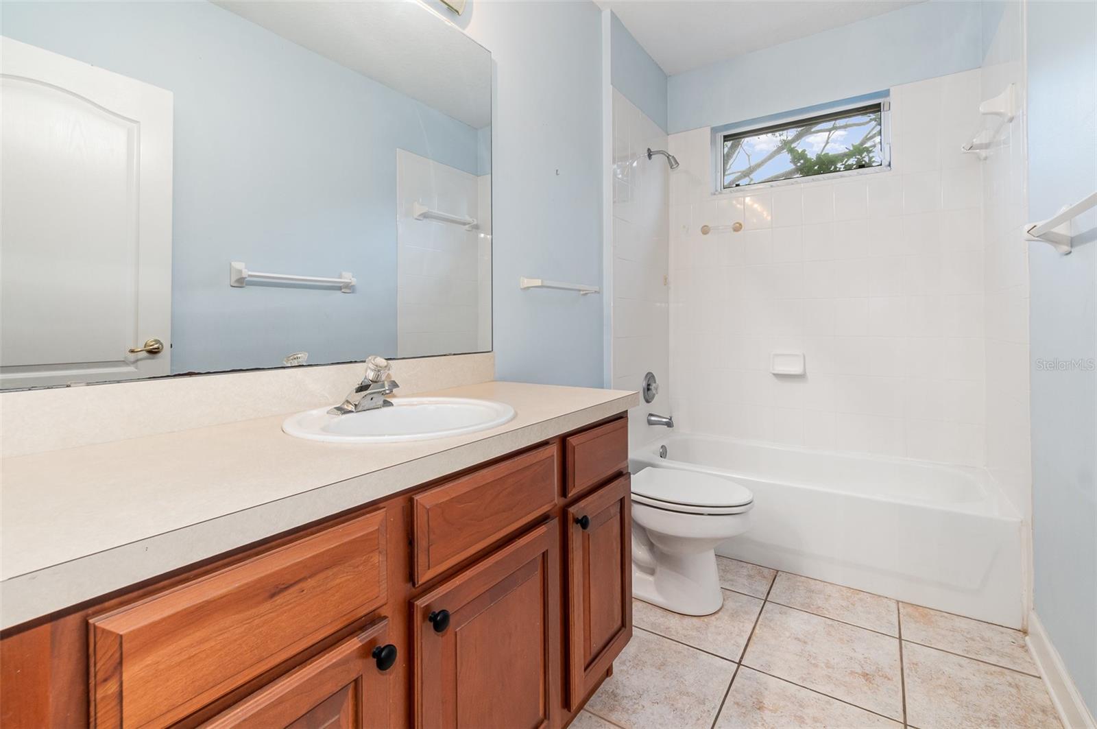 Image 14 of 36 For 2317 Warren Woods Drive