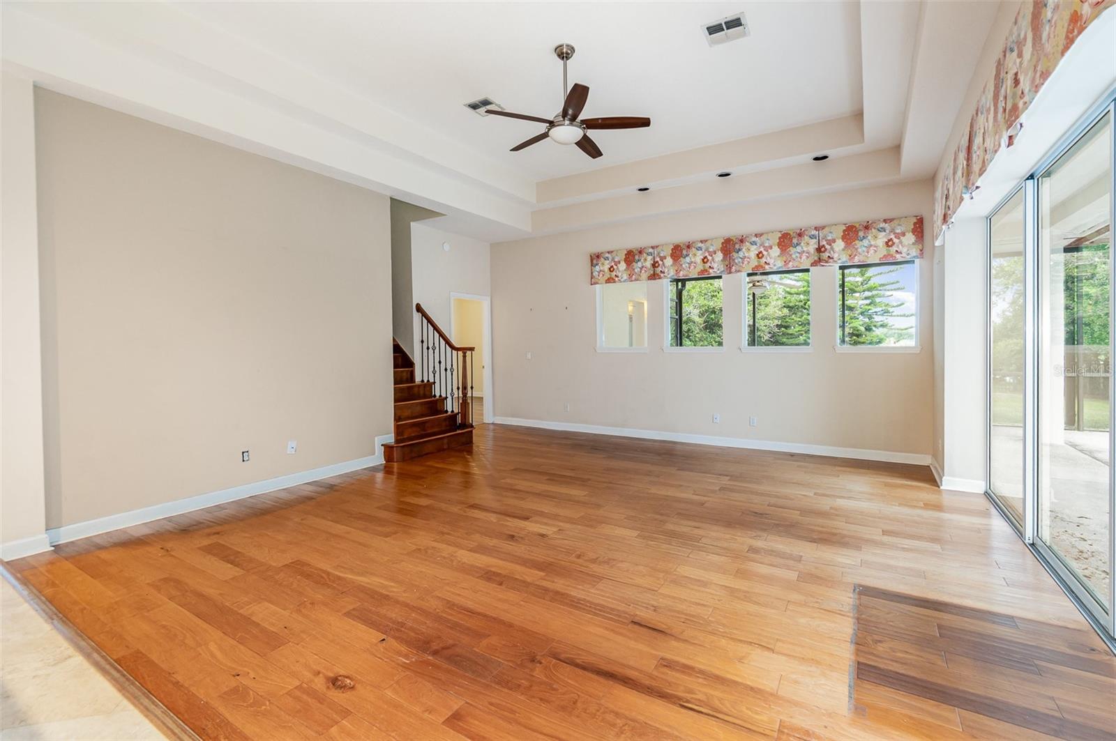 Image 6 of 36 For 2317 Warren Woods Drive