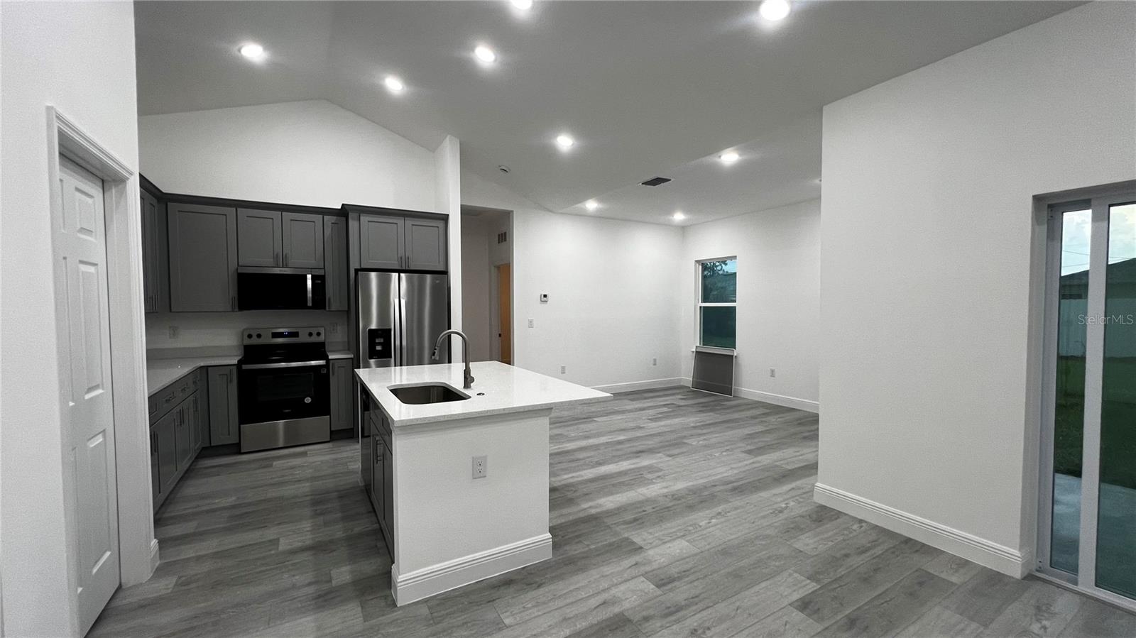 Image 4 of 42 For 14927 63rd Court Road