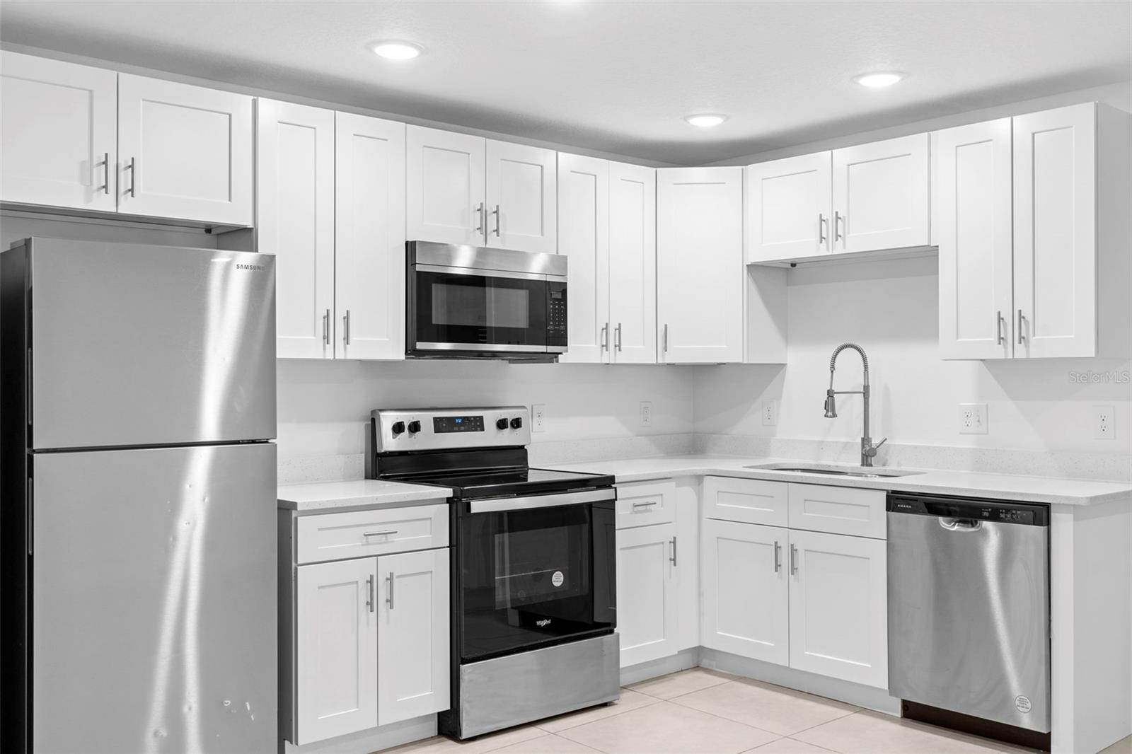Image 10 of 36 For 845 Kenilworth Court
