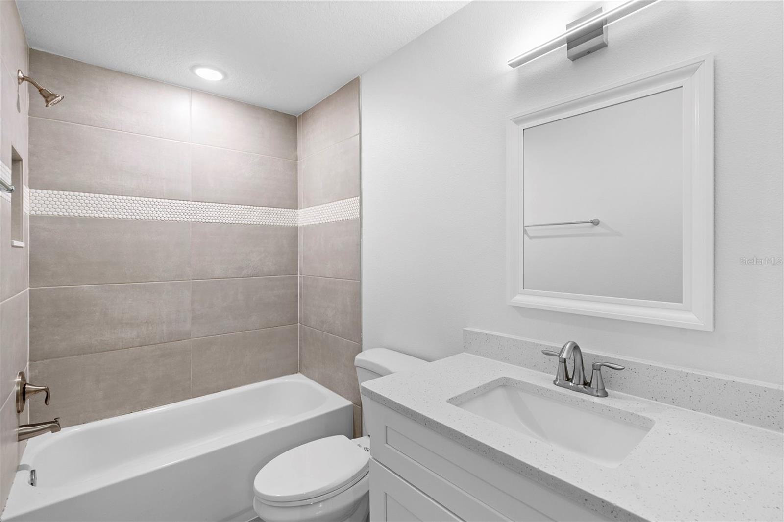 Image 23 of 36 For 845 Kenilworth Court