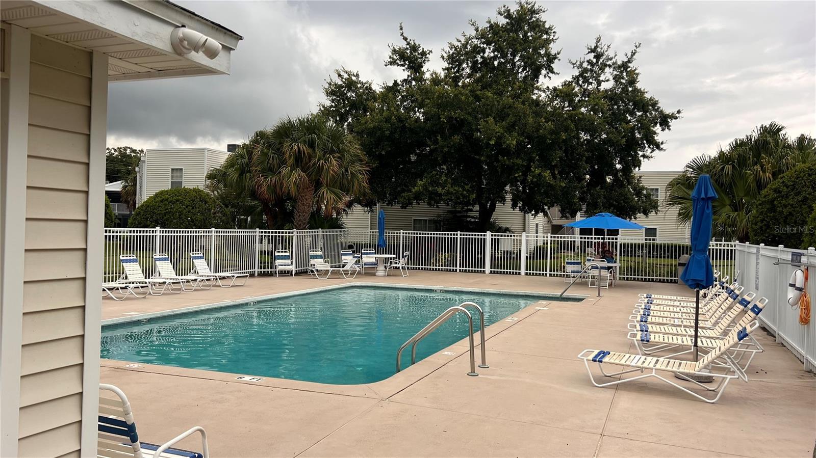 Listing photo id 22 for 3900 Southpointe Drive 104