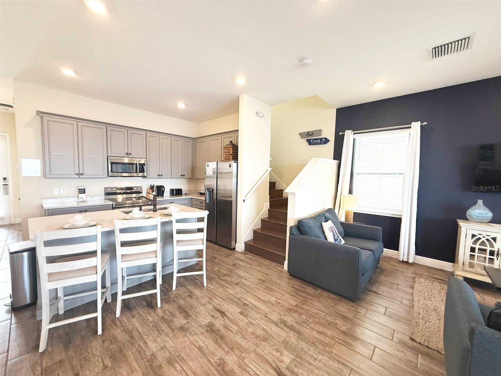 Image 8 of 75 For 8121 Surf Street