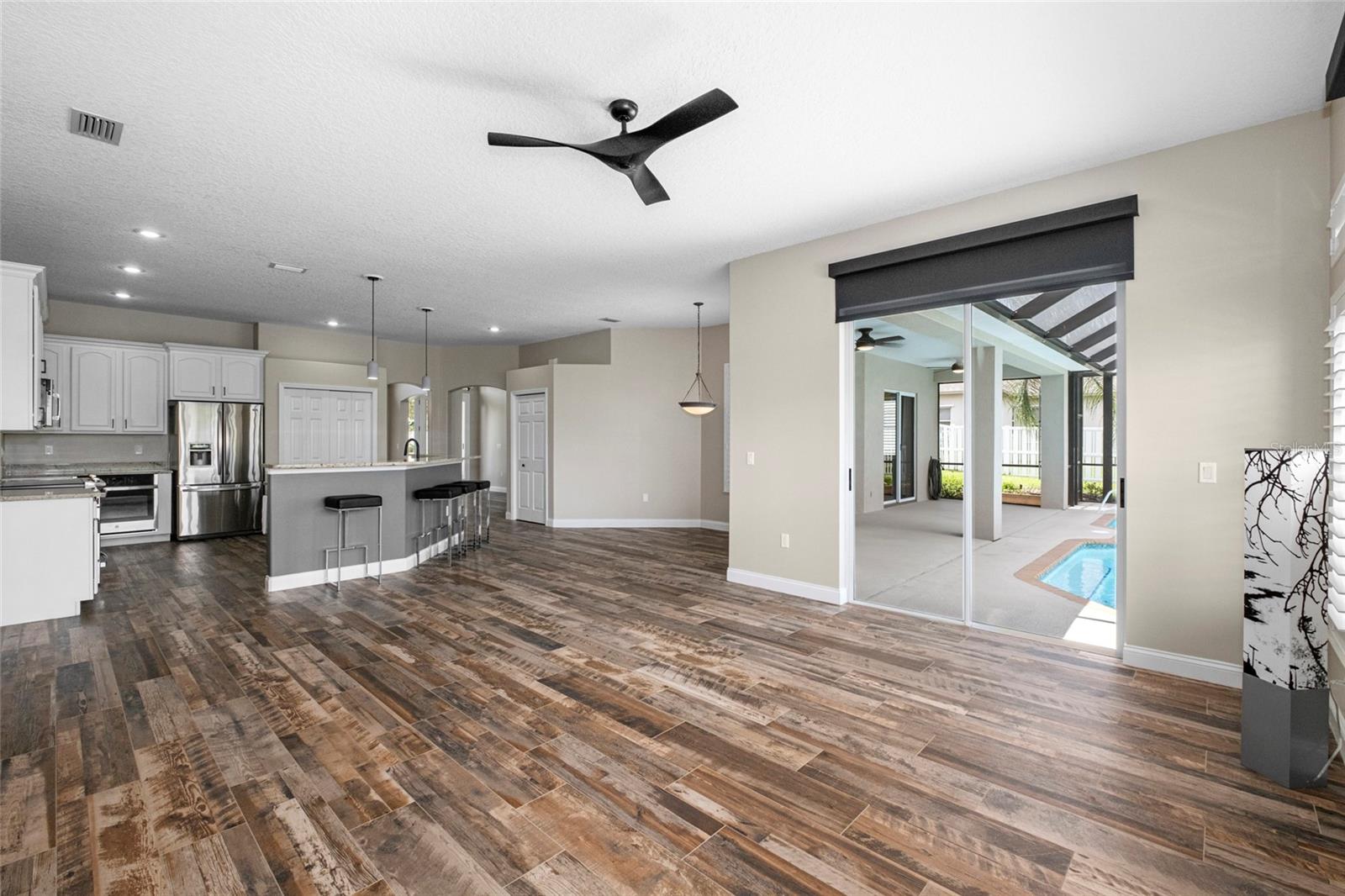 Image 16 of 53 For 833 Woodbine Drive