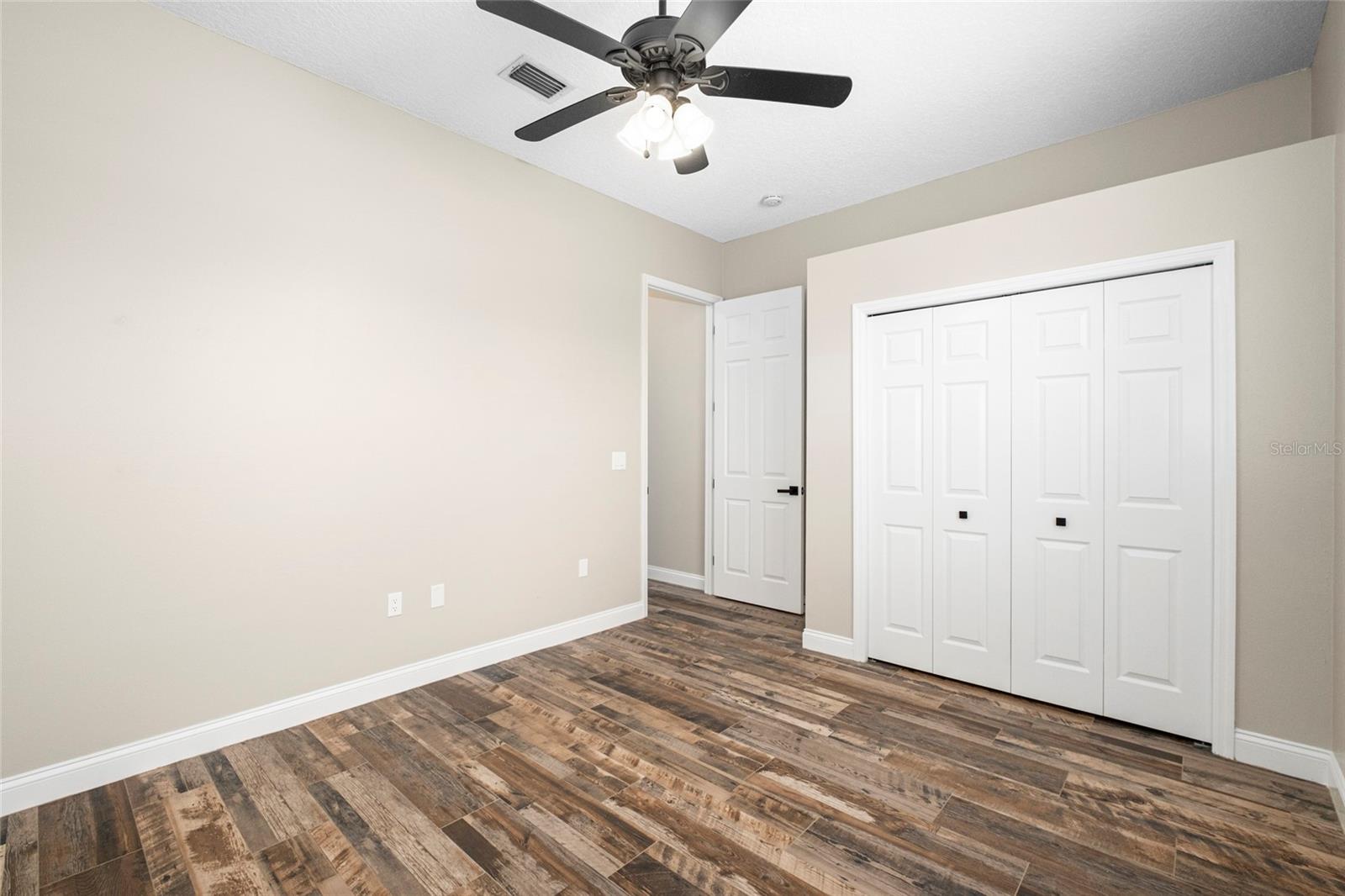 Image 32 of 53 For 833 Woodbine Drive