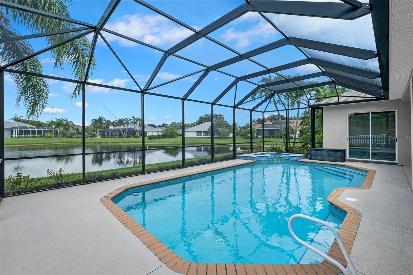 Image 41 of 53 For 833 Woodbine Drive
