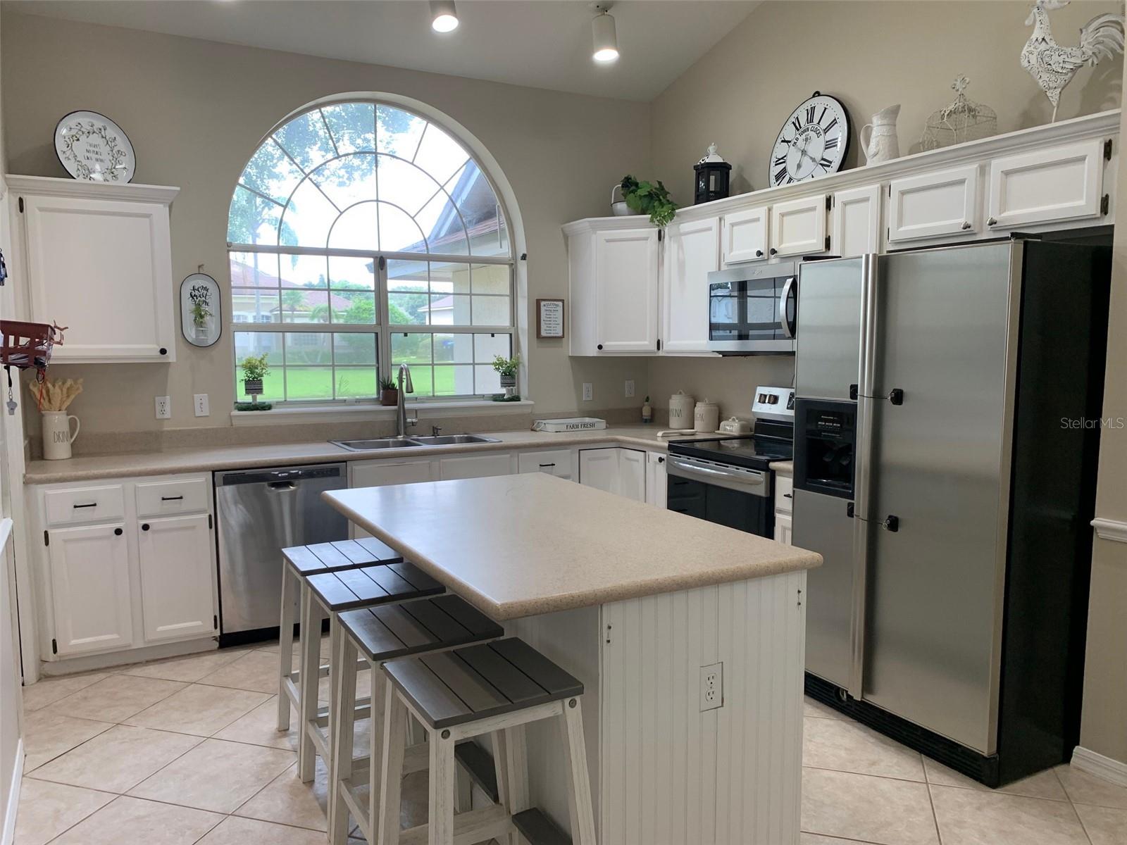 Image 4 of 17 For 7866 Canyon Lake Circle