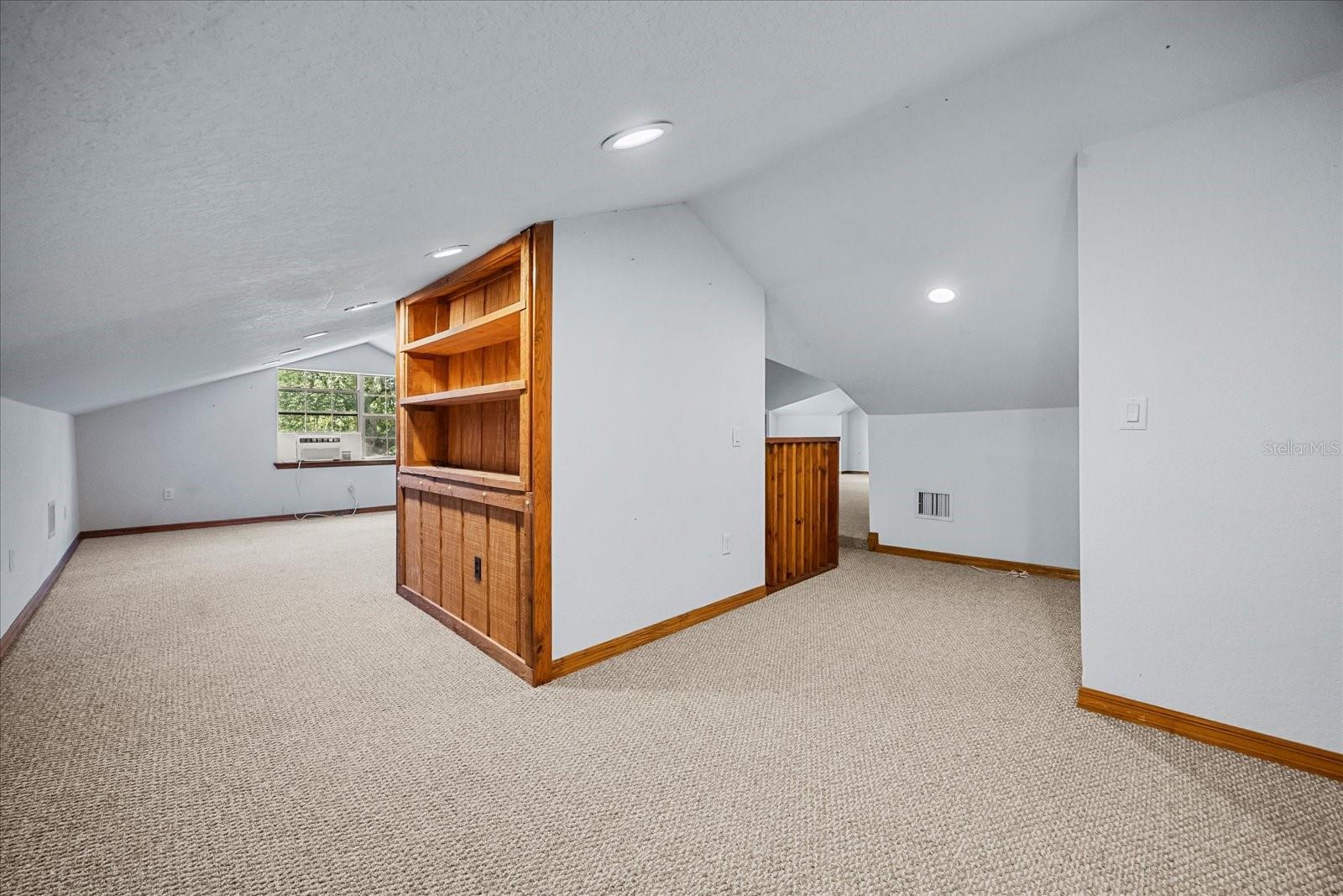 Image 10 of 78 For 201 Sweetwater Cove Boulevard