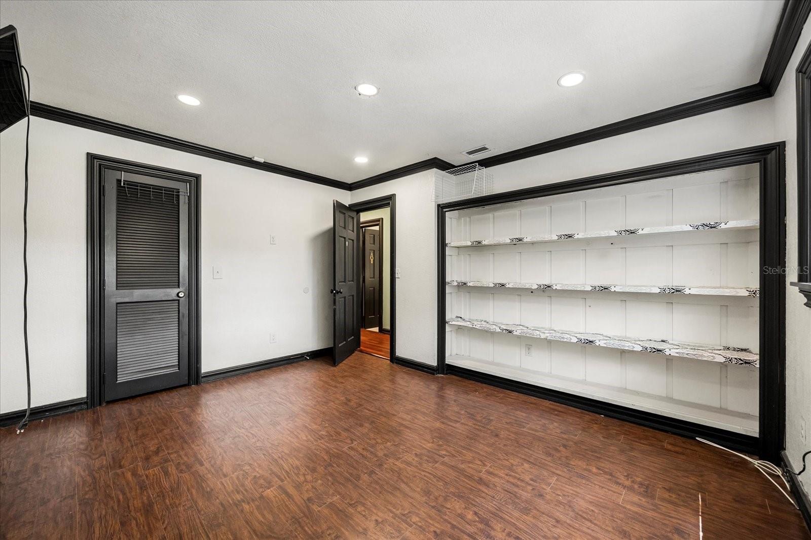 Image 12 of 78 For 201 Sweetwater Cove Boulevard