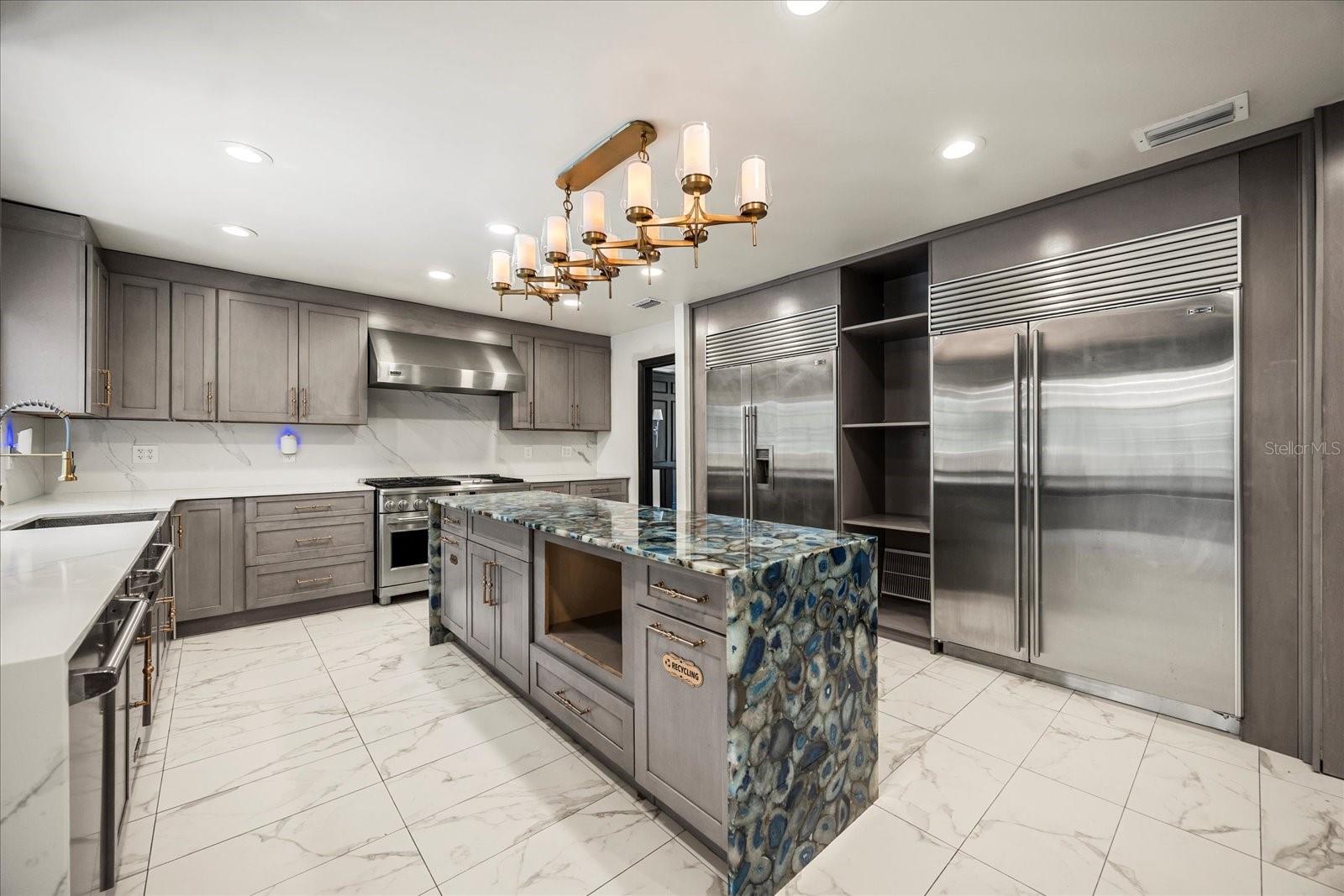 Image 39 of 78 For 201 Sweetwater Cove Boulevard