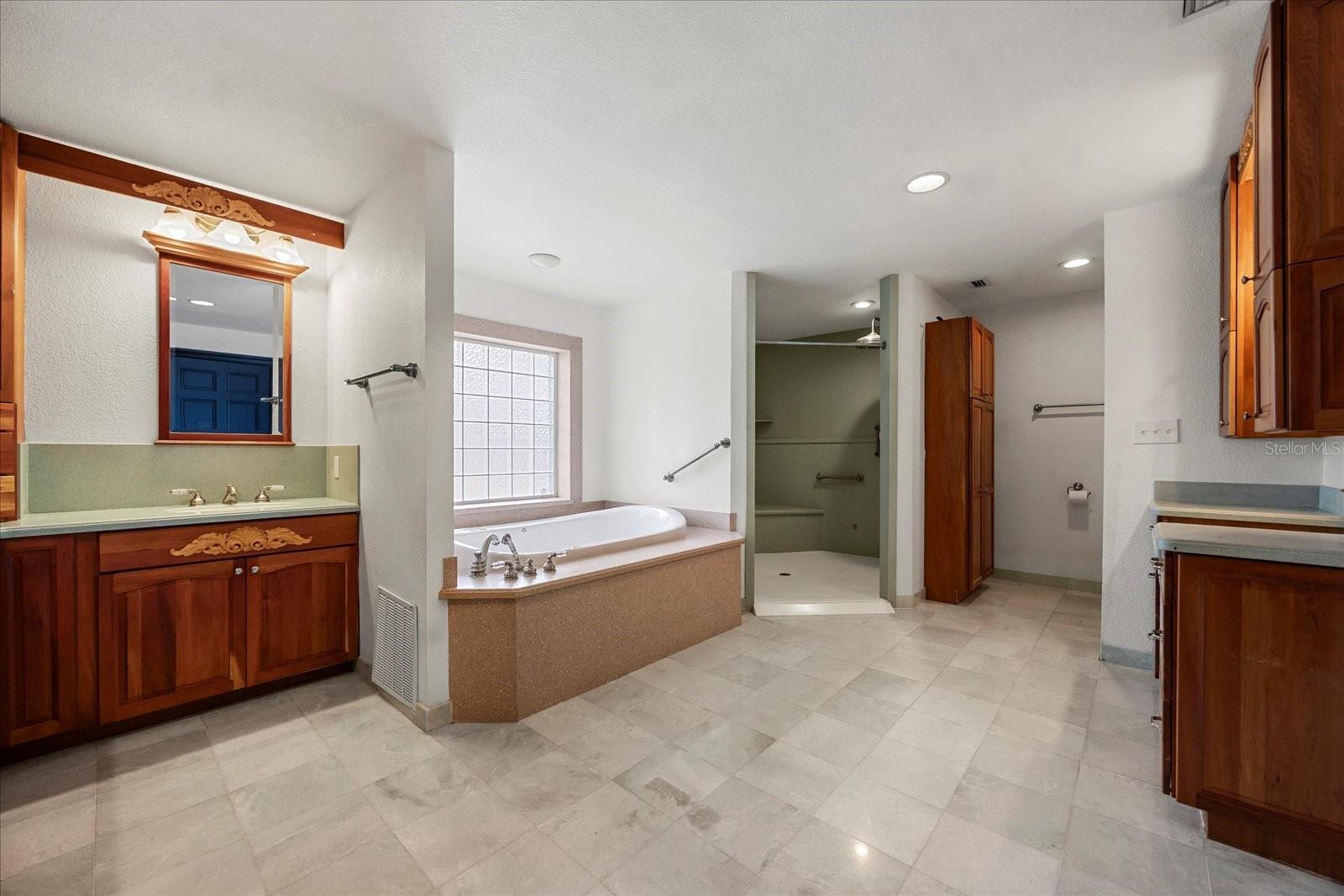 Image 67 of 78 For 201 Sweetwater Cove Boulevard