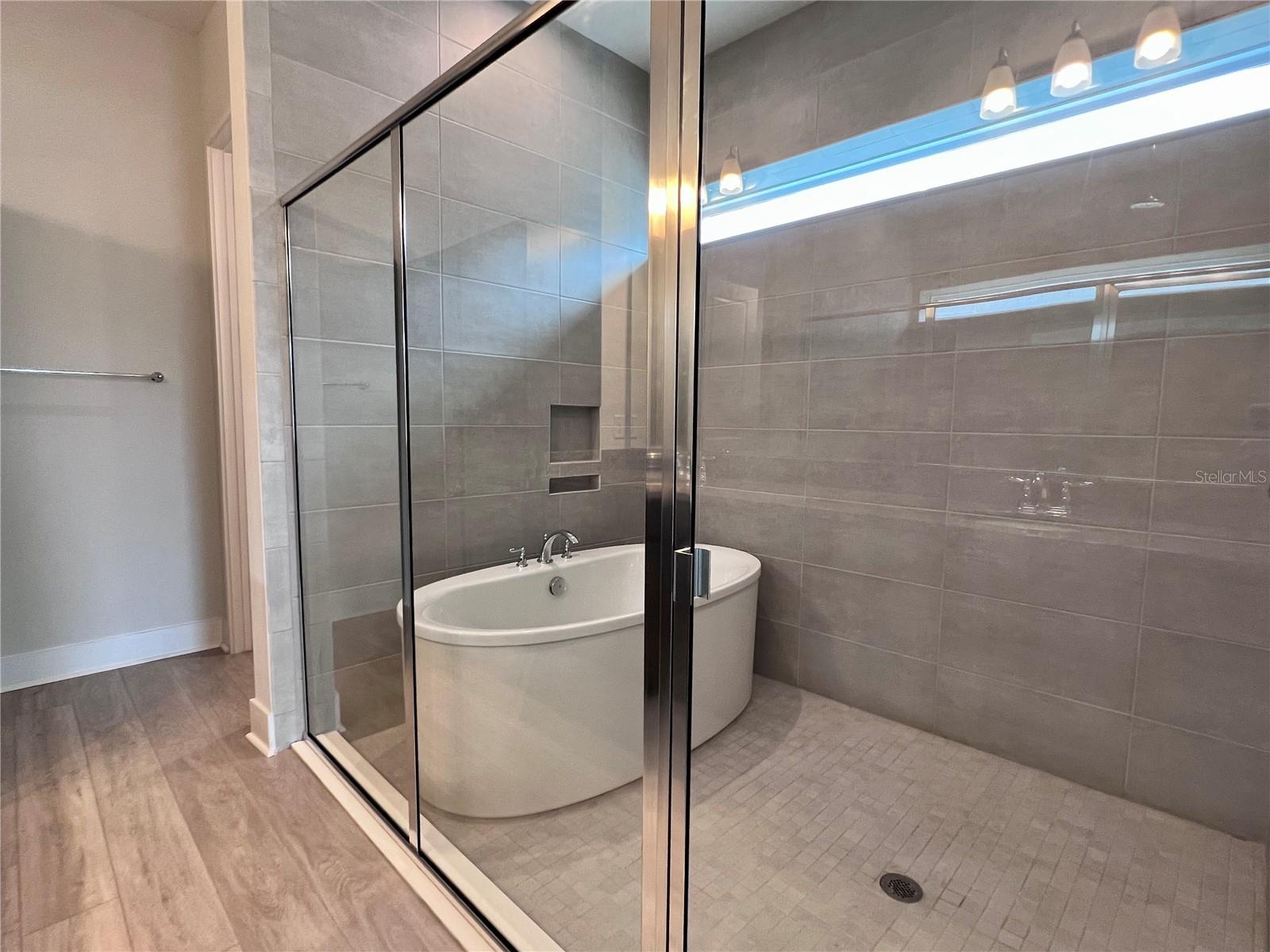Image 31 of 58 For 8255 Nemours Parkway