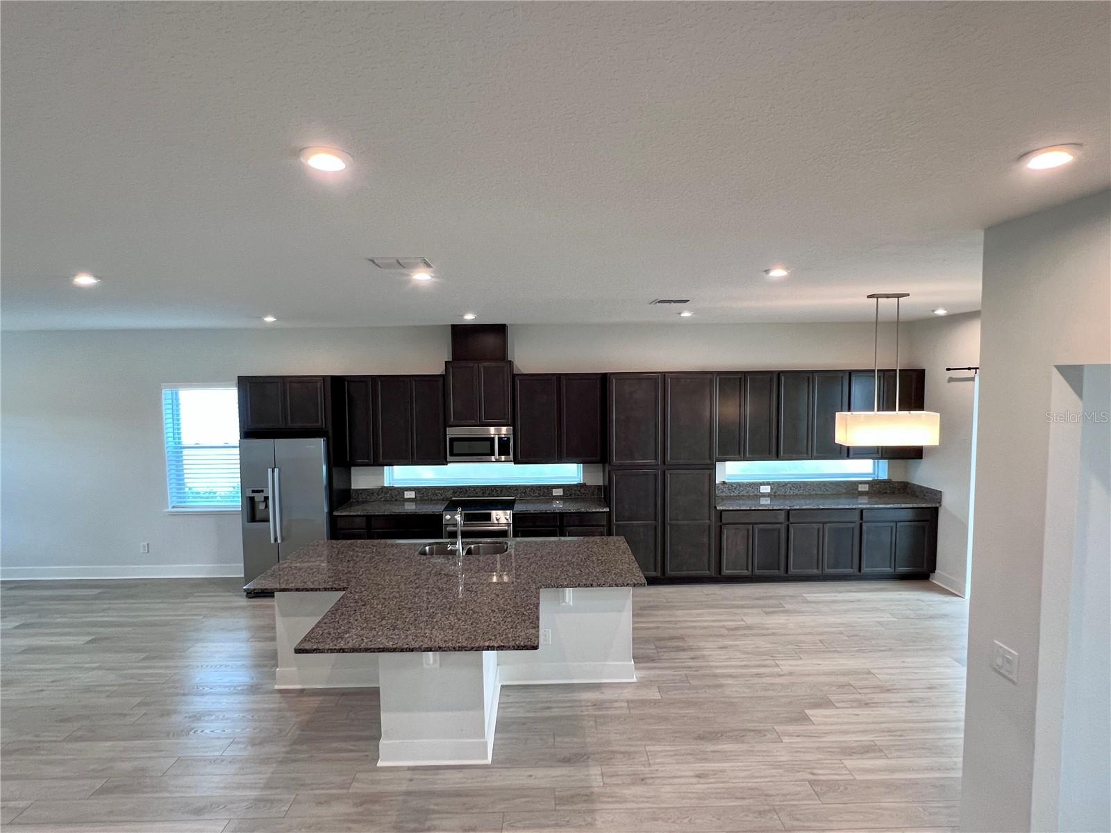 Image 5 of 58 For 8255 Nemours Parkway