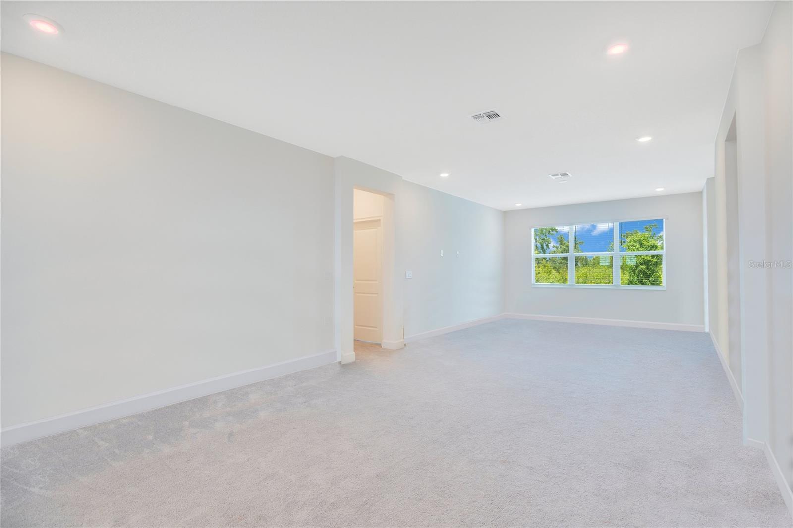 Image 36 of 54 For 14189 Larkspur Lake Drive