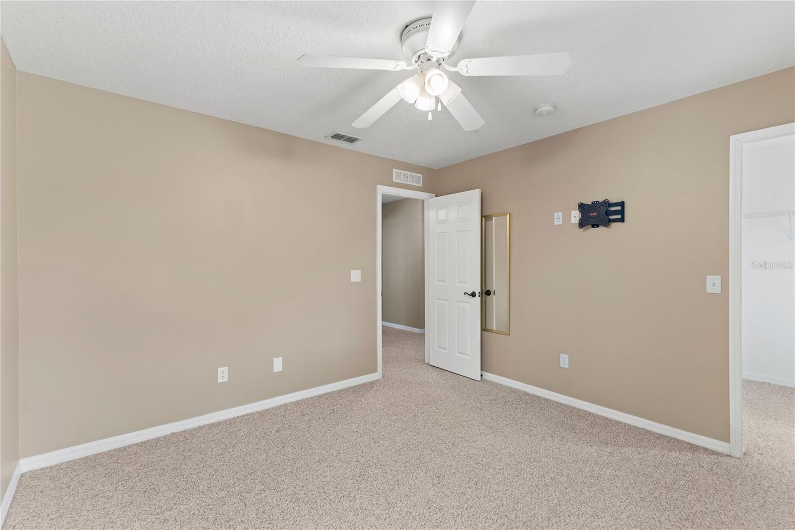 Image 23 of 28 For 987 Butterfly Boulevard