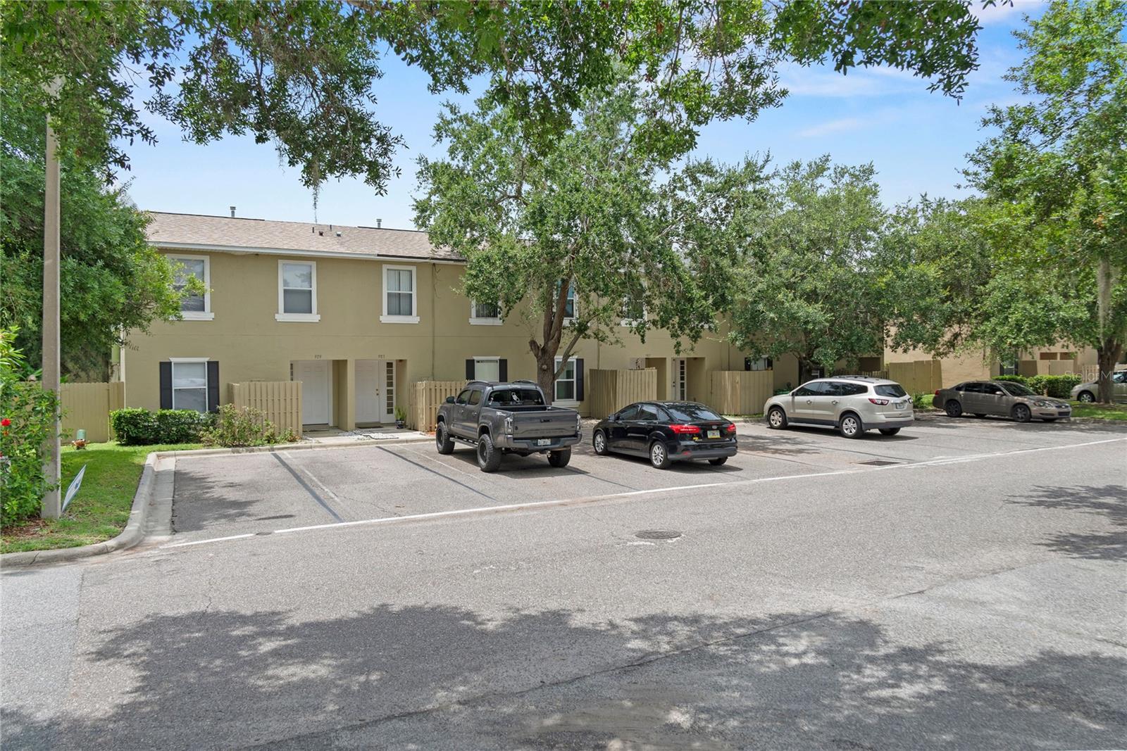 Image 3 of 28 For 987 Butterfly Boulevard