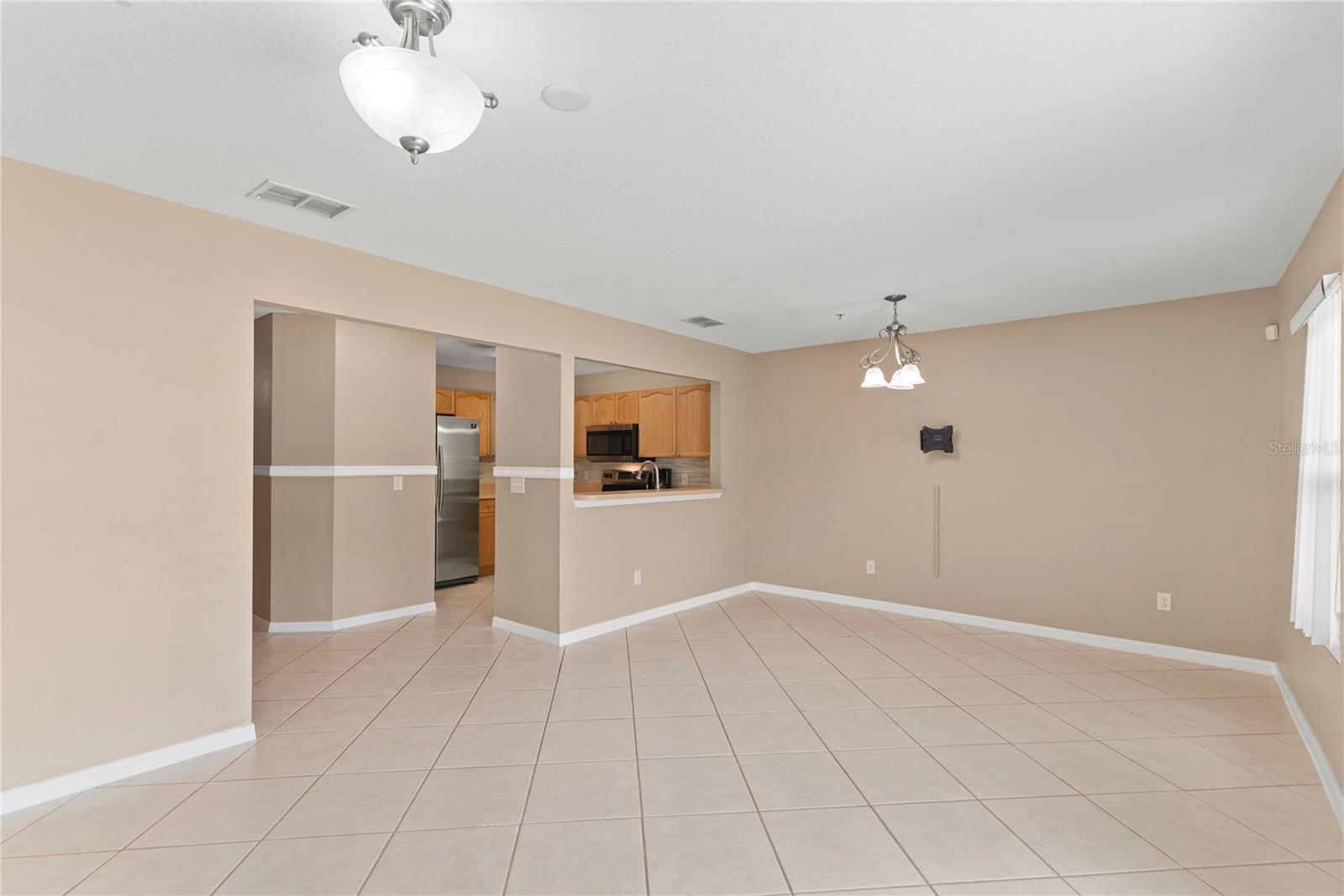 Image 9 of 28 For 987 Butterfly Boulevard