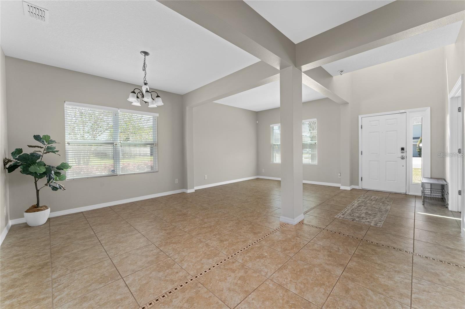 Image 11 of 54 For 14537 San Lorenzo Drive