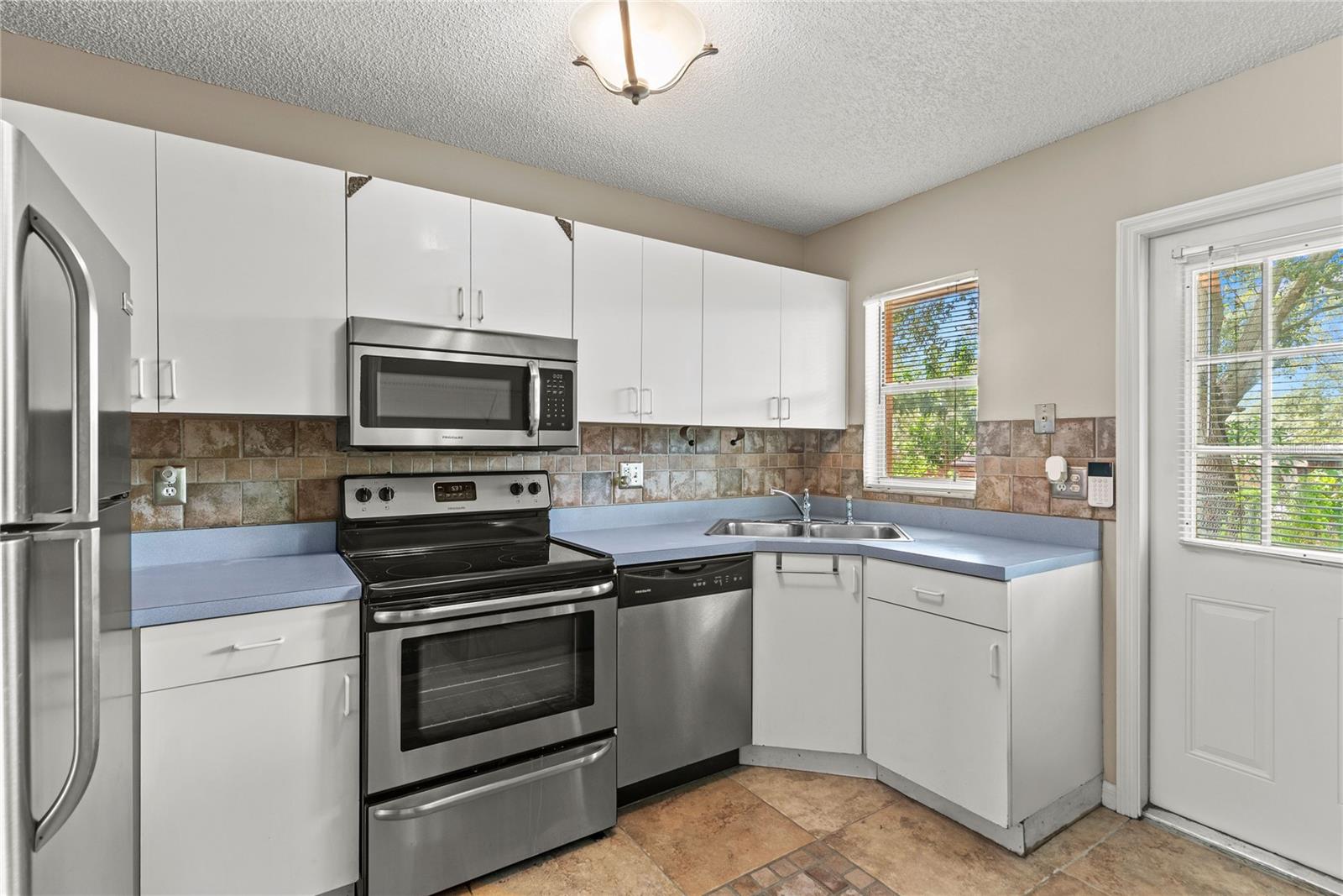 Image 10 of 25 For 1022 Disston Avenue
