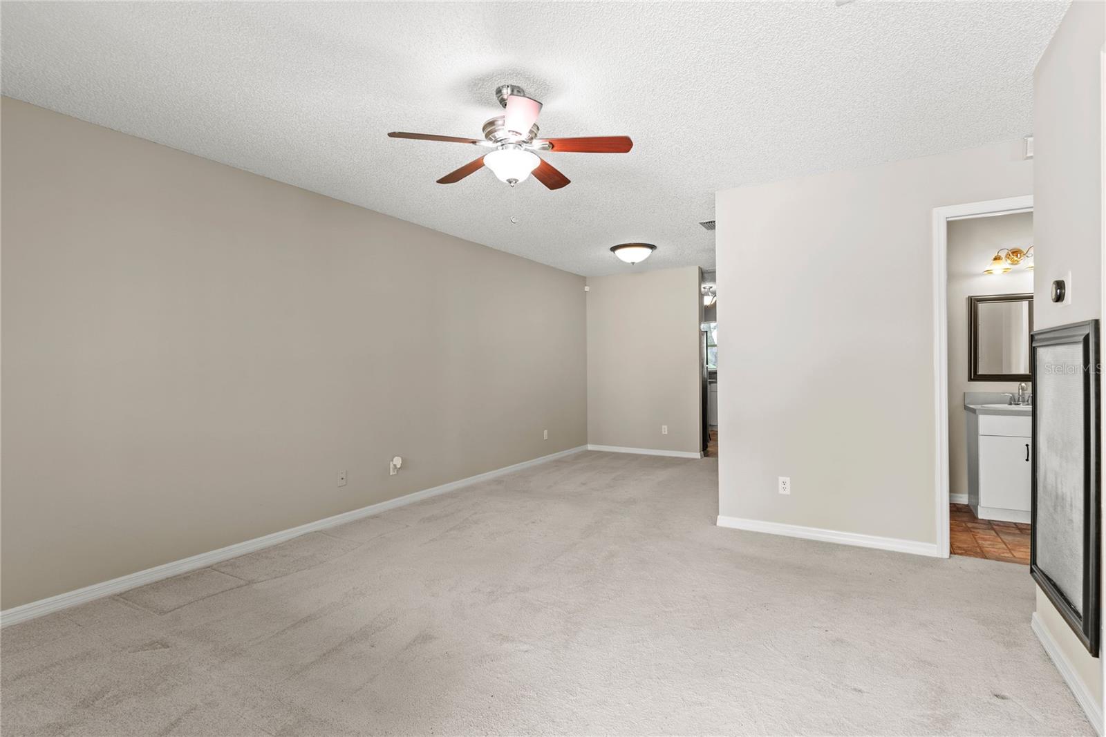 Image 7 of 25 For 1022 Disston Avenue