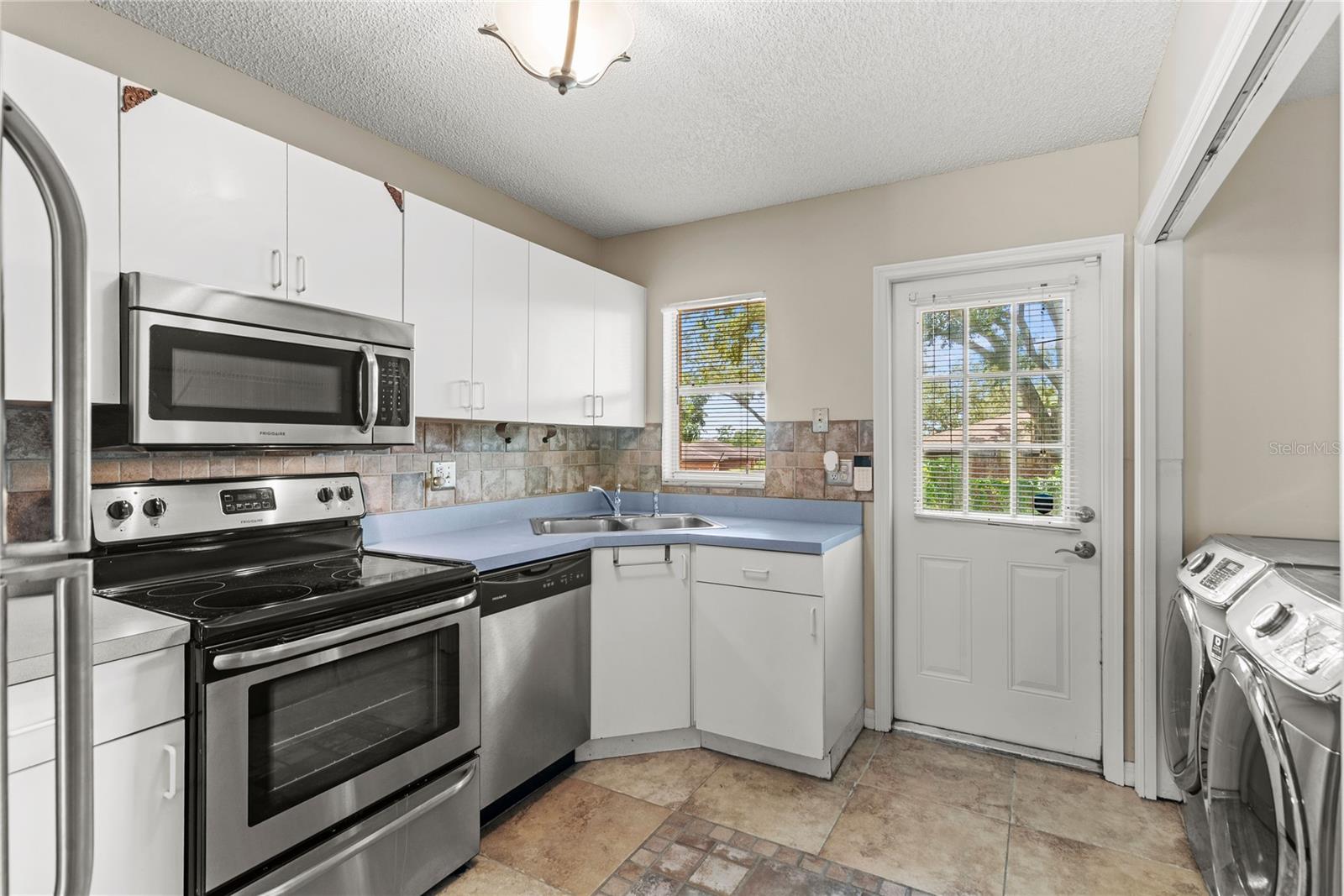 Image 9 of 25 For 1022 Disston Avenue