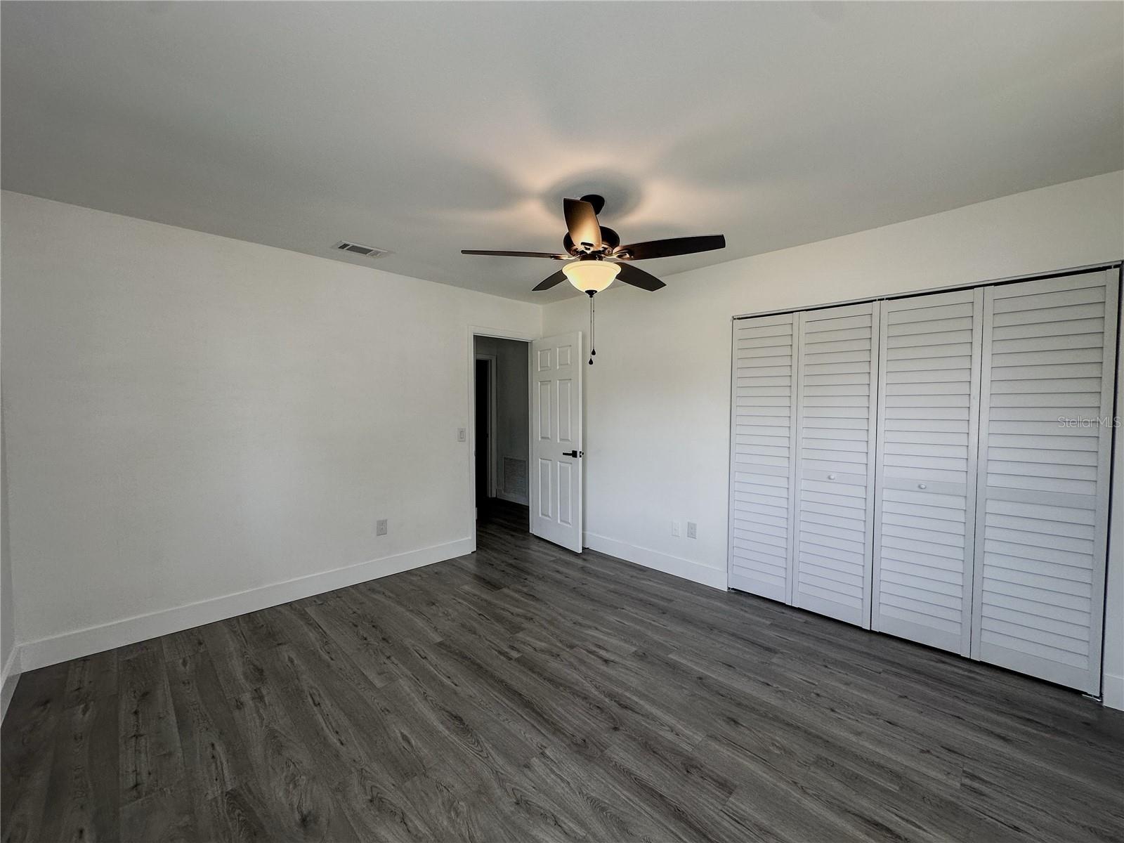Image 11 of 24 For 1060 Mariposa Drive Ne