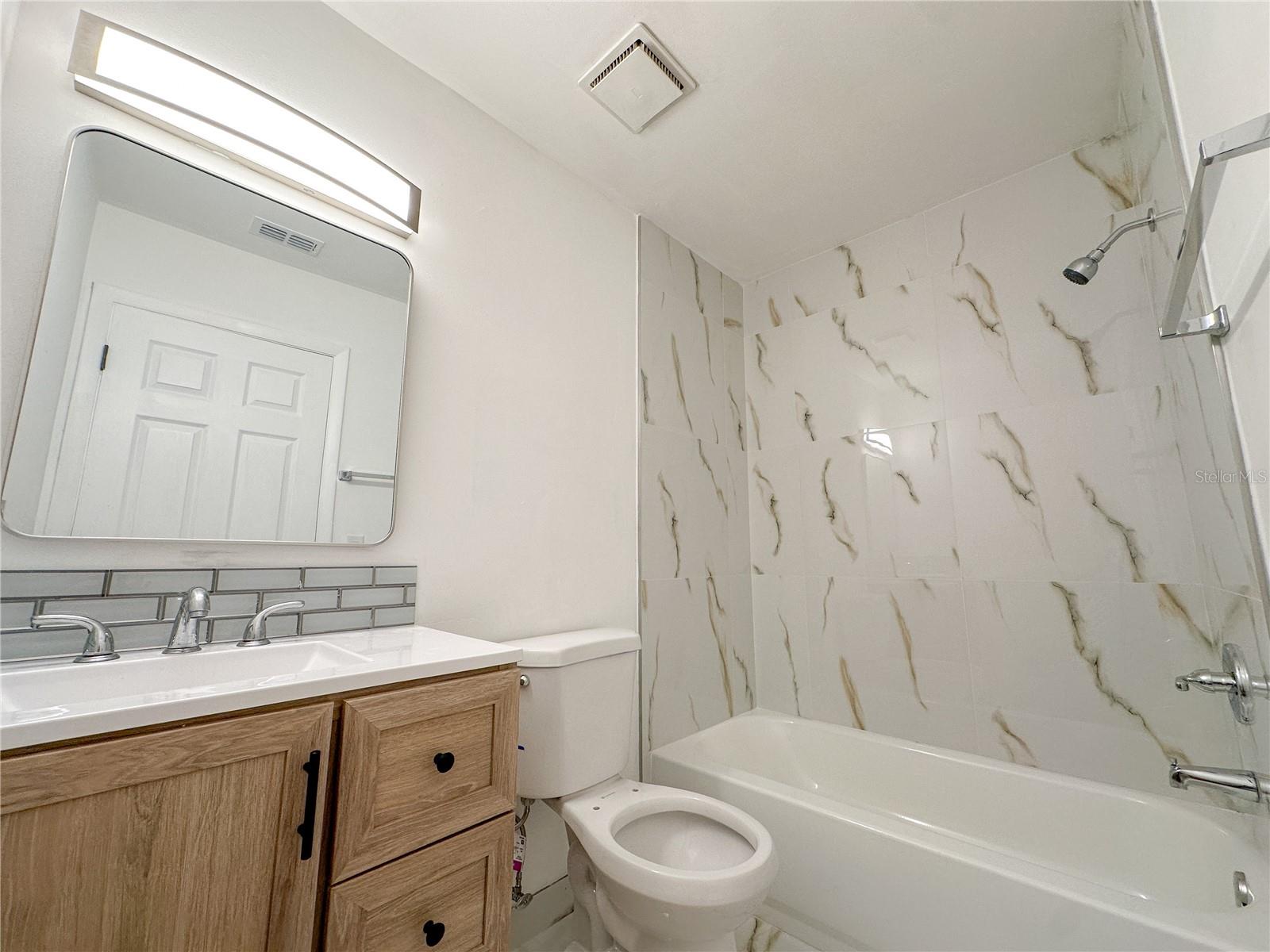 Image 13 of 24 For 1060 Mariposa Drive Ne