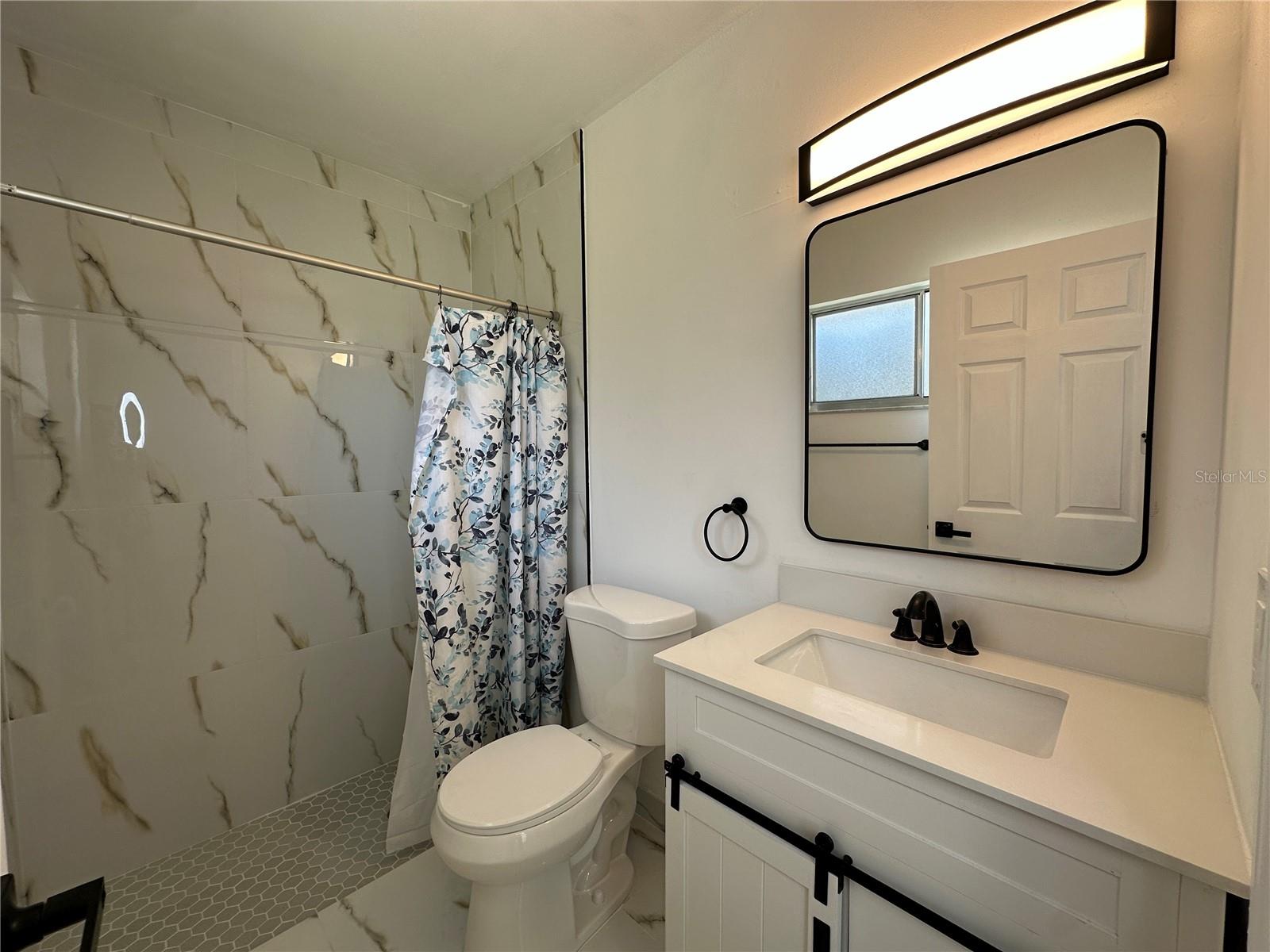 Image 16 of 24 For 1060 Mariposa Drive Ne
