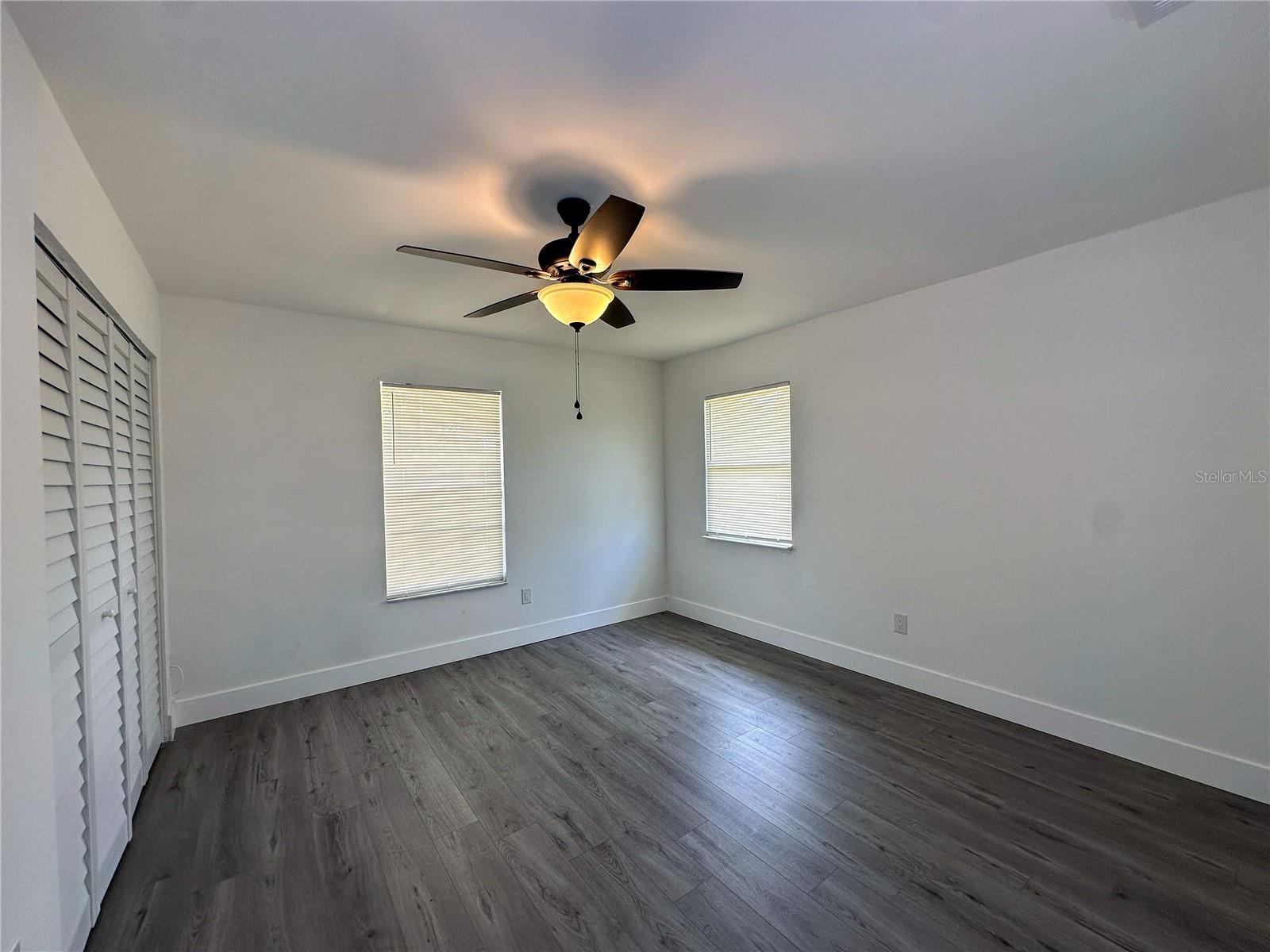 Image 18 of 24 For 1060 Mariposa Drive Ne
