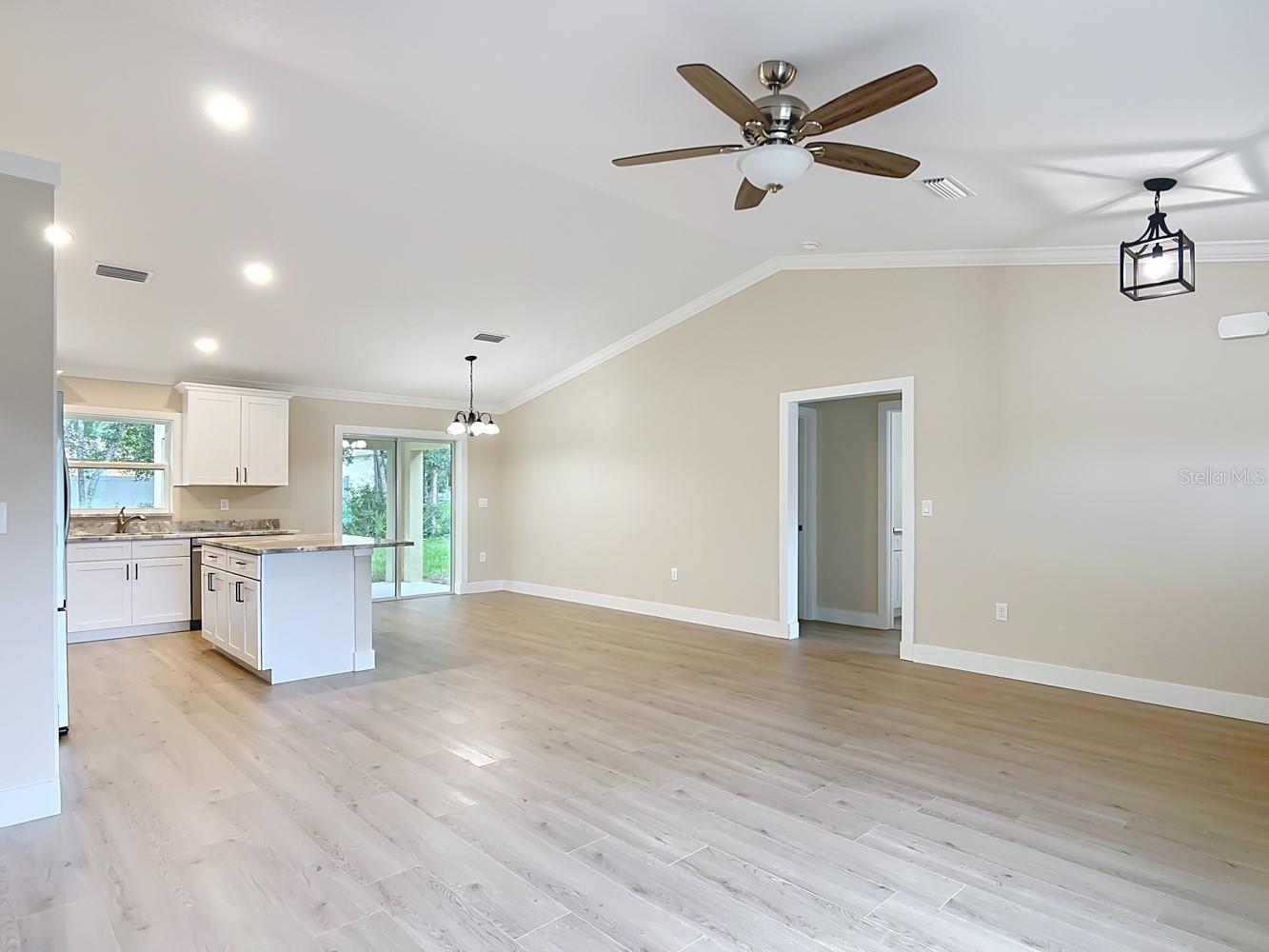 Image 13 of 32 For 13350 38th Court