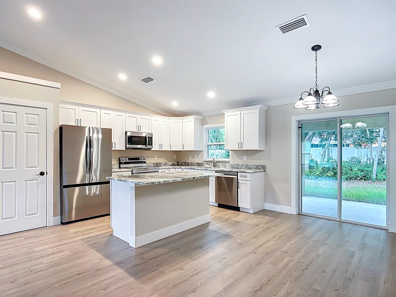 Image 15 of 32 For 13350 38th Court