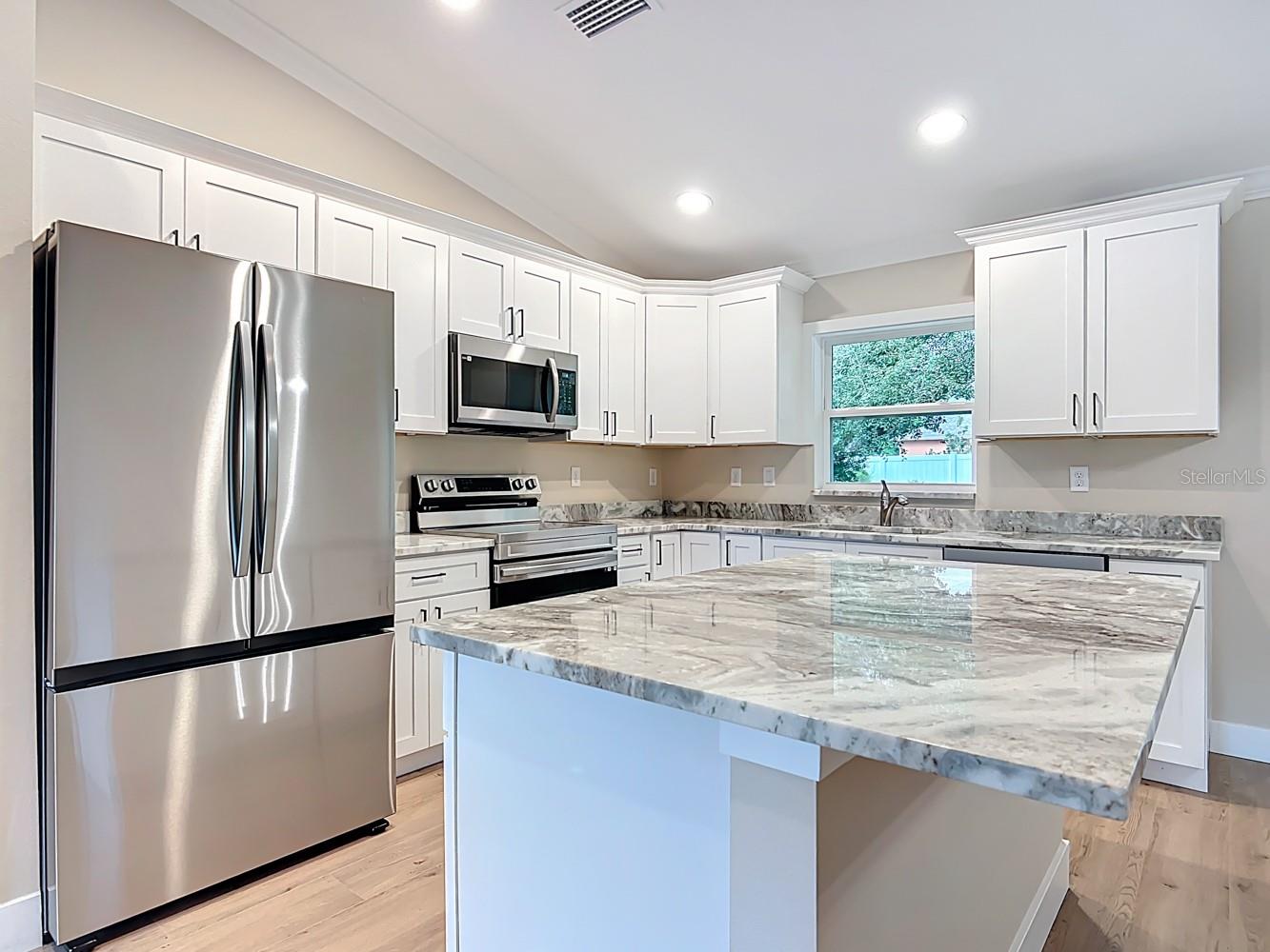 Image 16 of 32 For 13350 38th Court