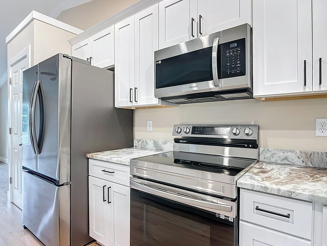 Image 19 of 32 For 13350 38th Court