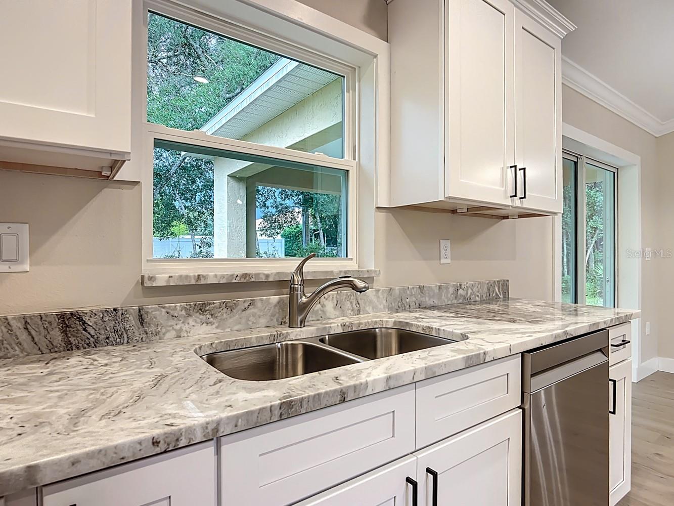 Image 20 of 32 For 13350 38th Court