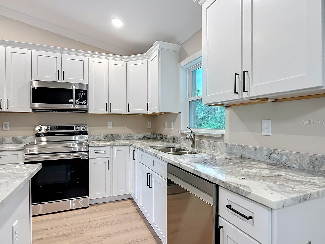 Image 22 of 32 For 13350 38th Court