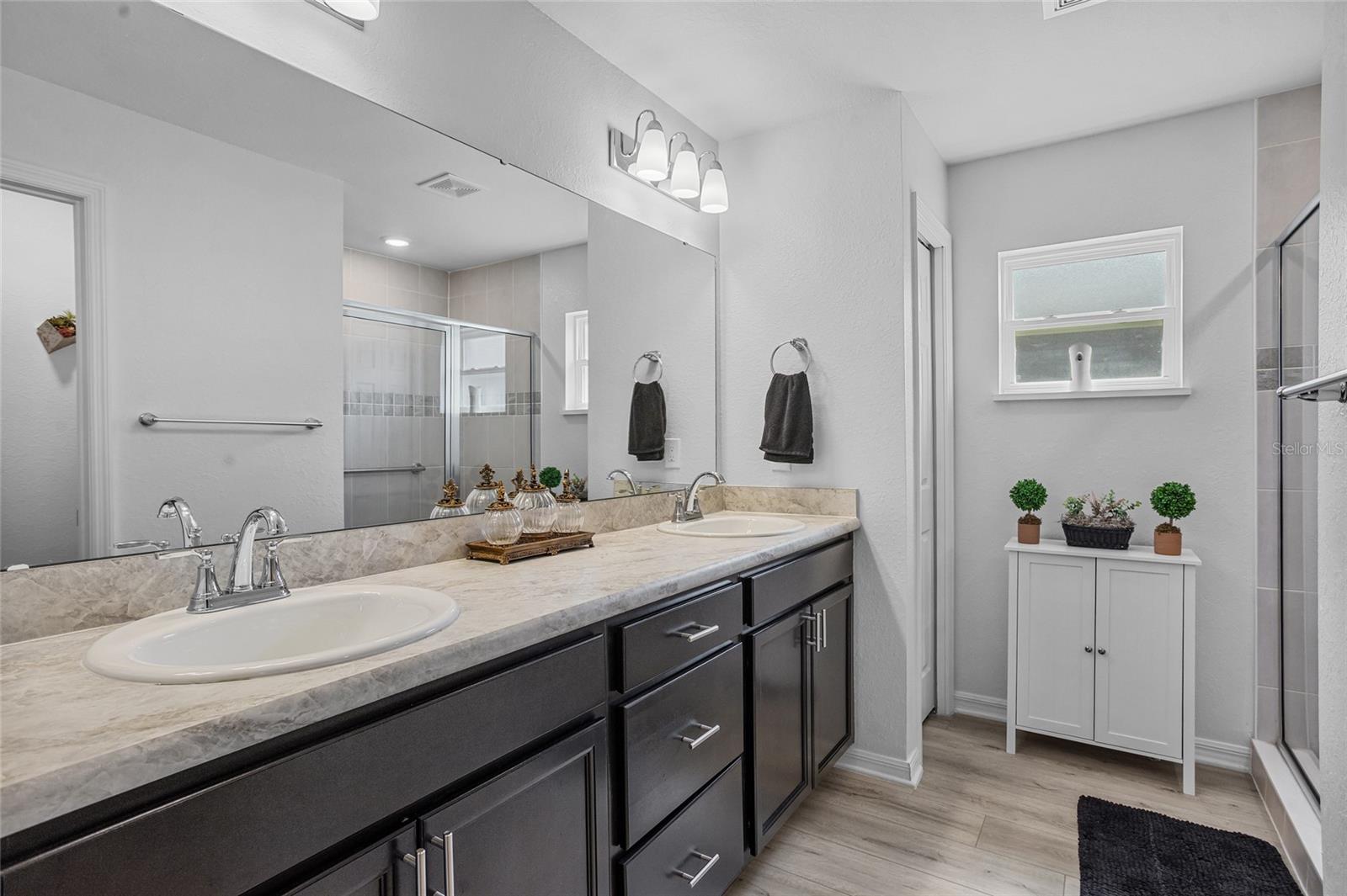 Image 20 of 35 For 3307 Costello Circle