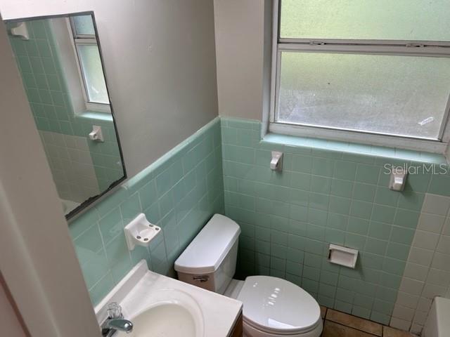 Image 7 of 10 For 2301 50th Street