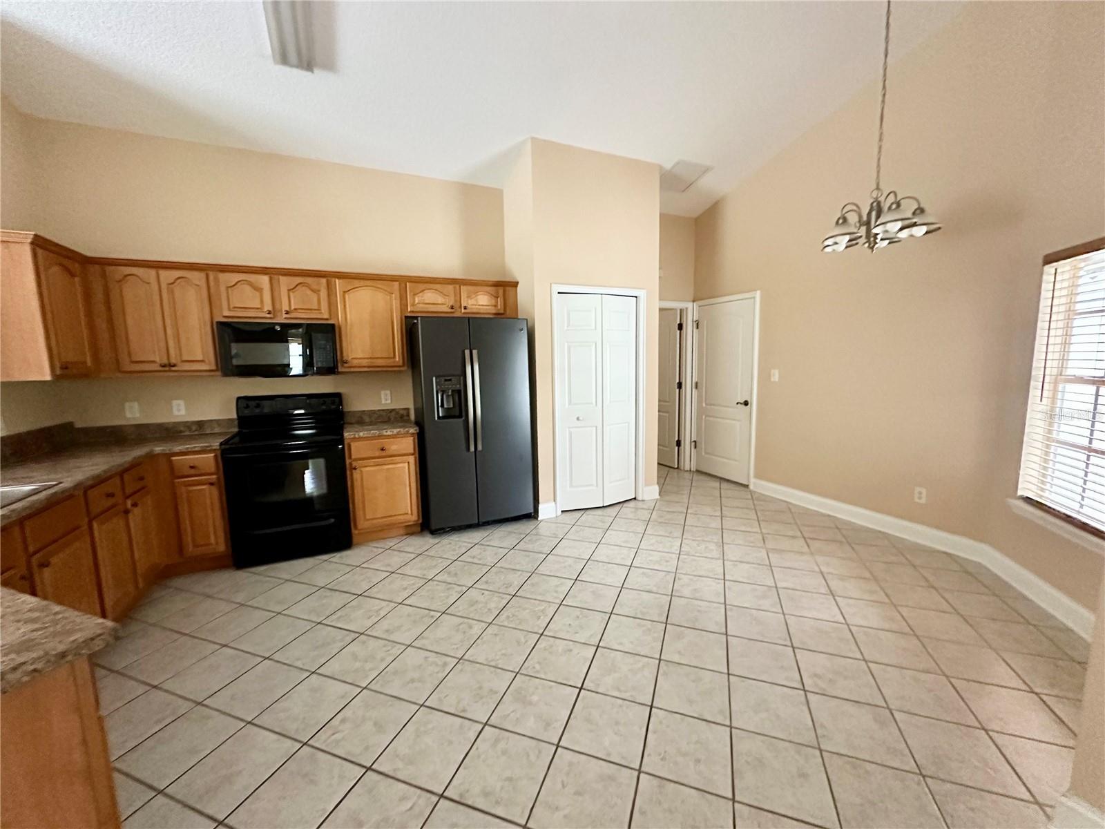 Image 3 of 15 For 1676 Vick Road
