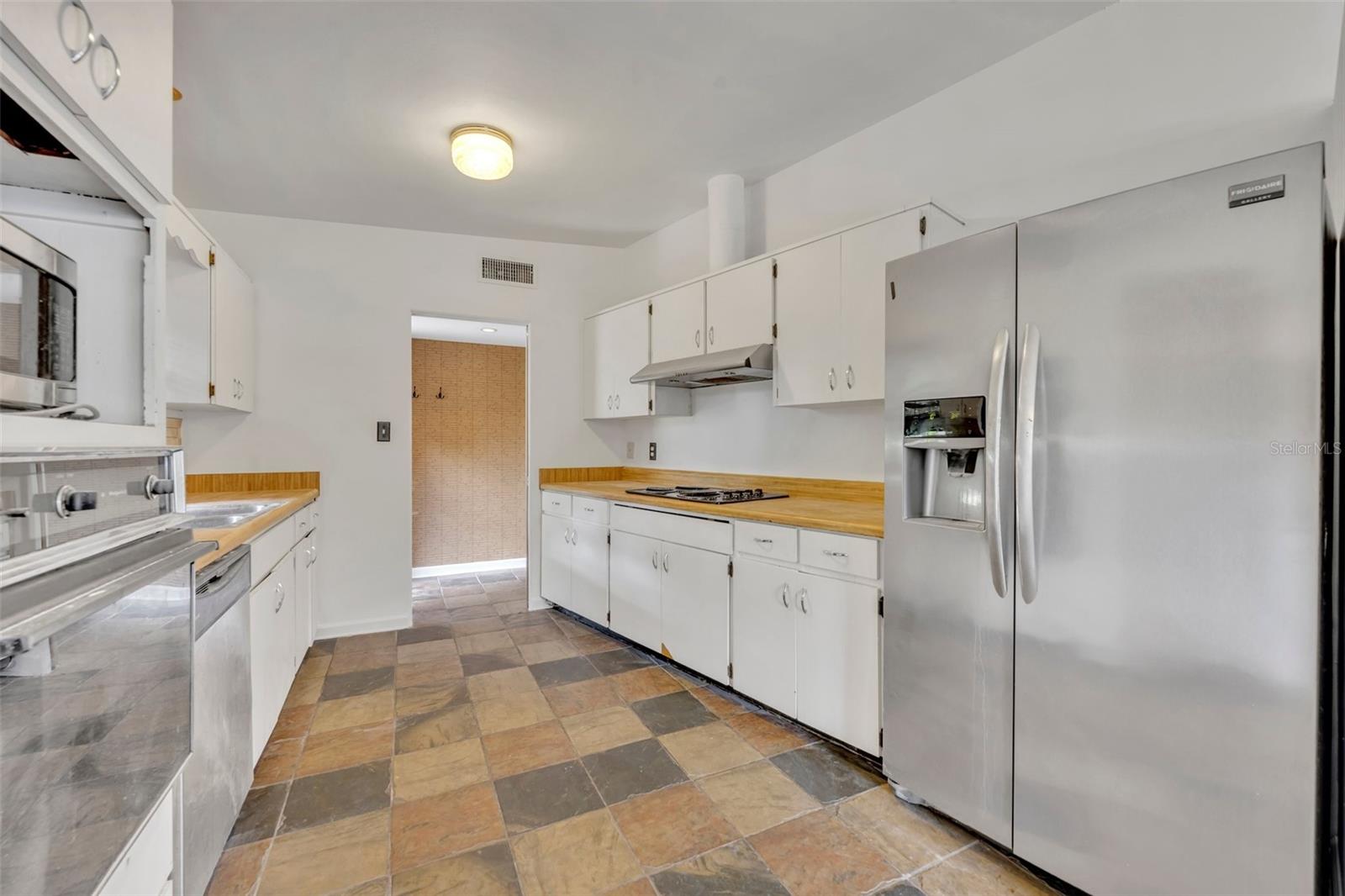 Image 12 of 26 For 1025 Dunraven Drive